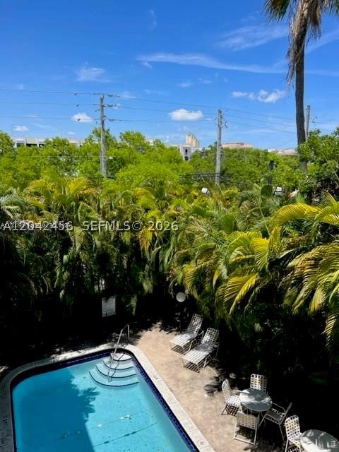 property viewer photo 18