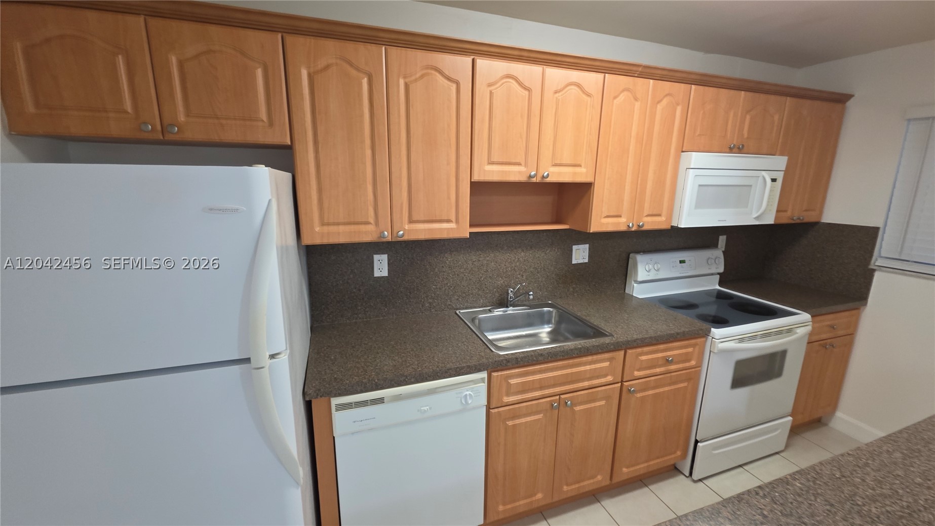 property viewer photo 5