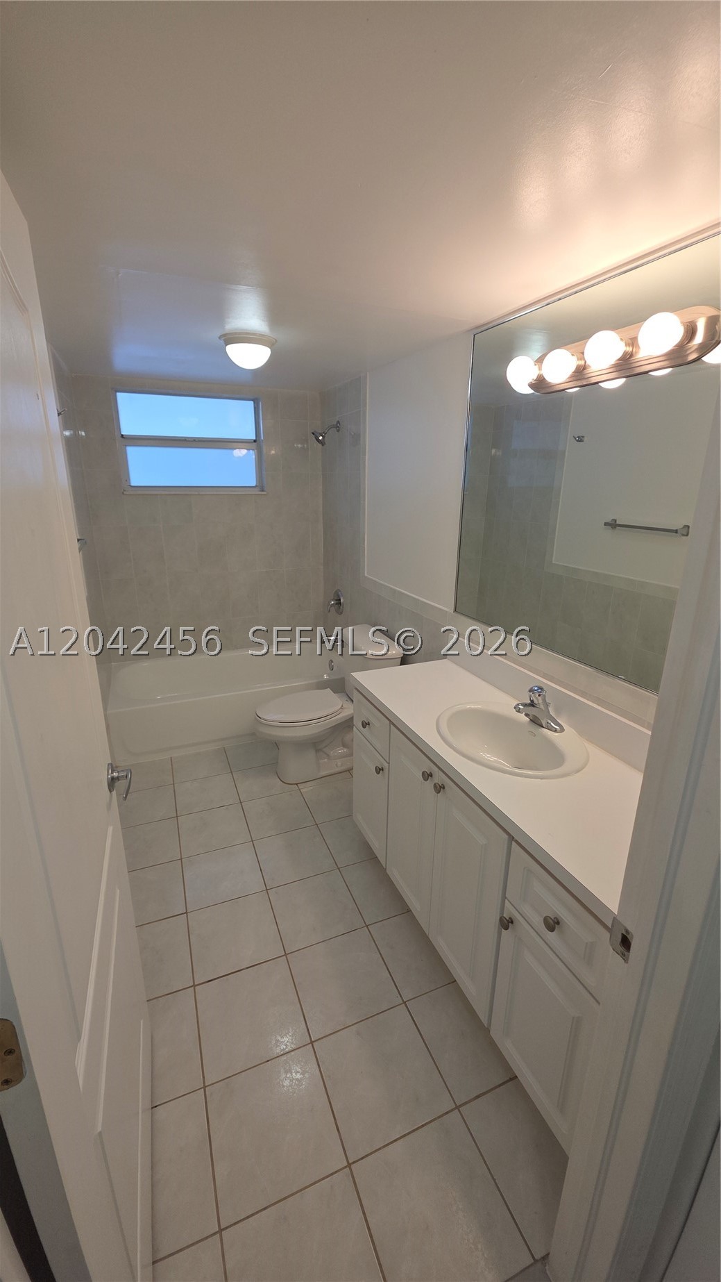property viewer photo 8