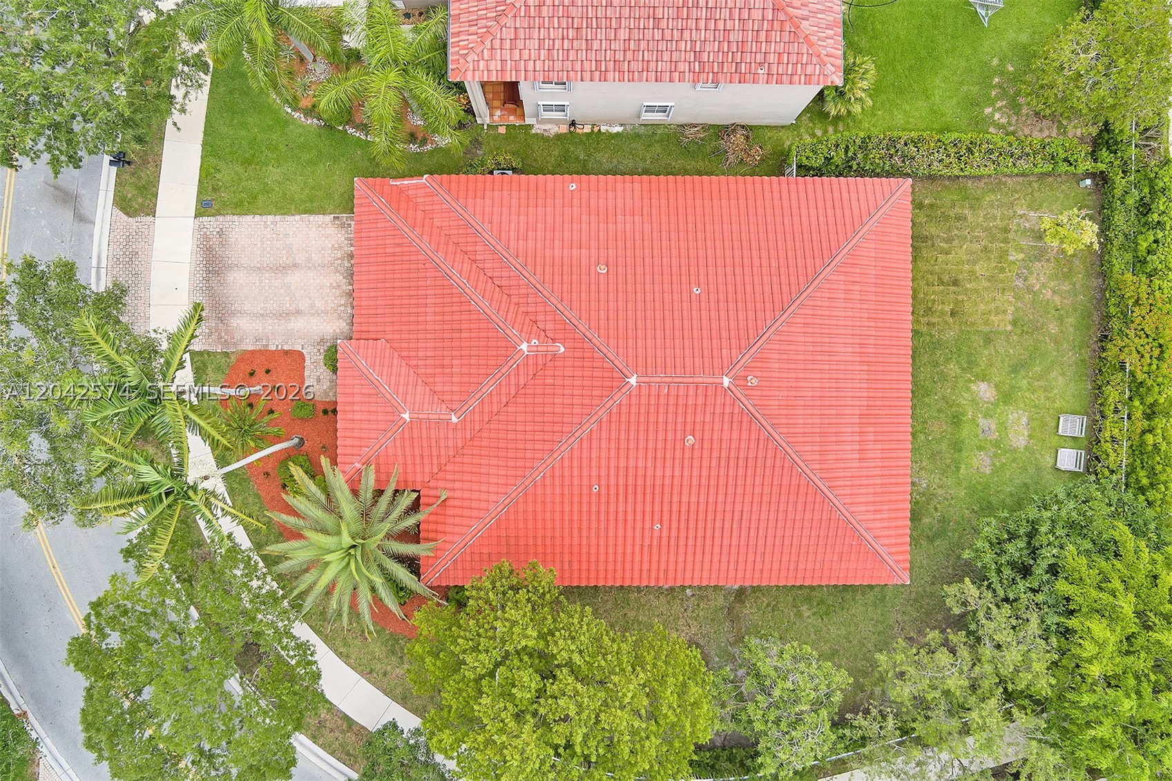 main property photo 51