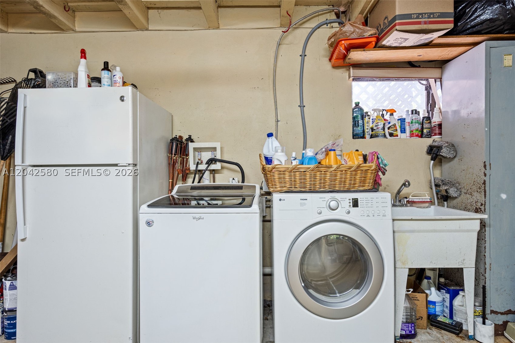 main property photo 33