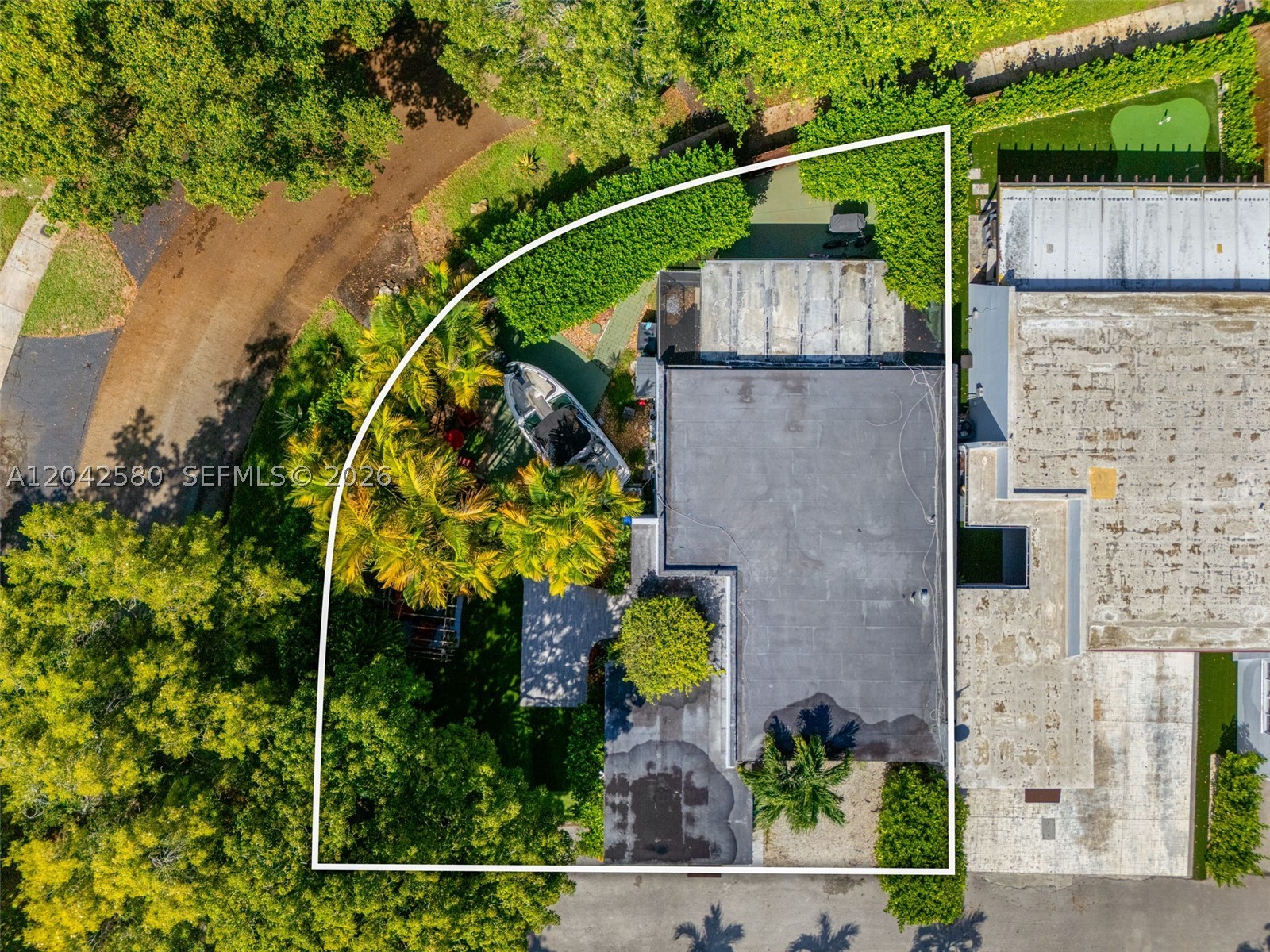 main property photo 41