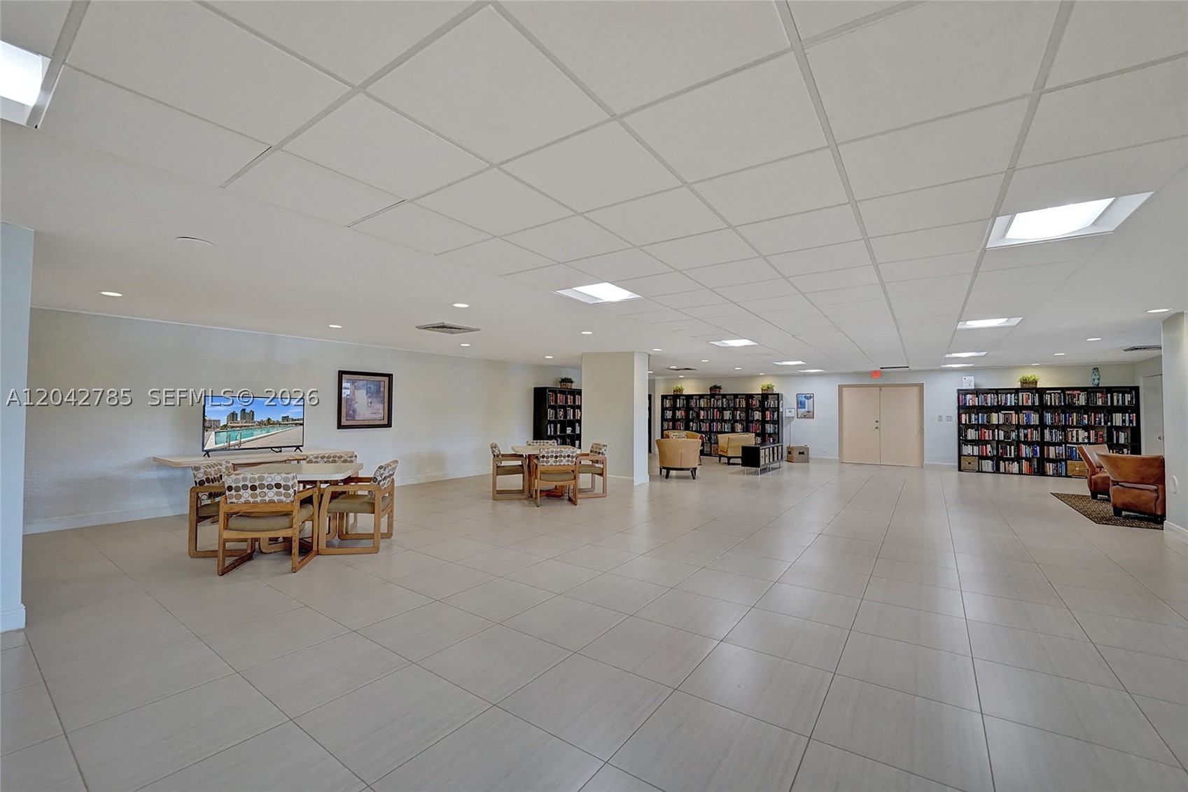 main property photo 76