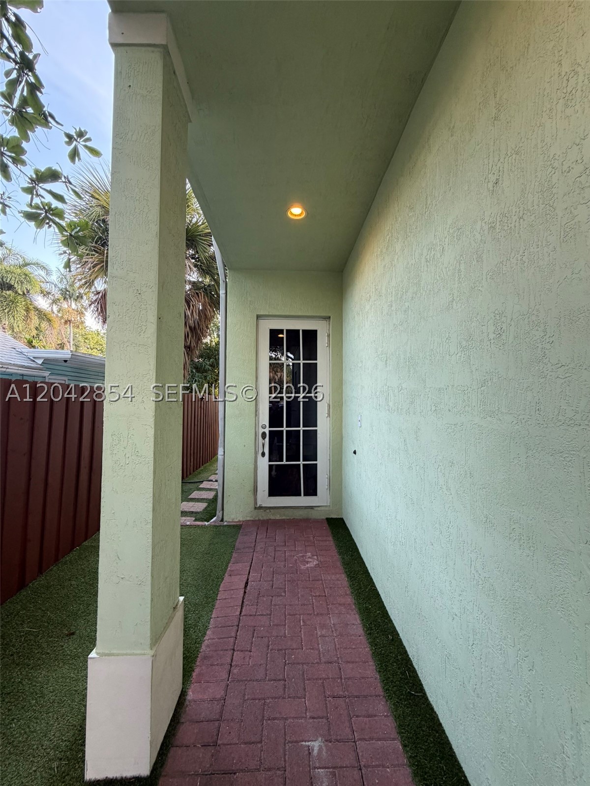 main property photo 34