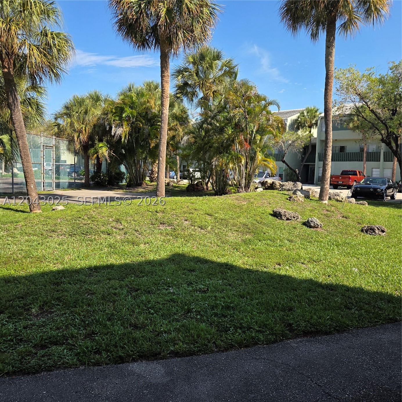 main property photo 18