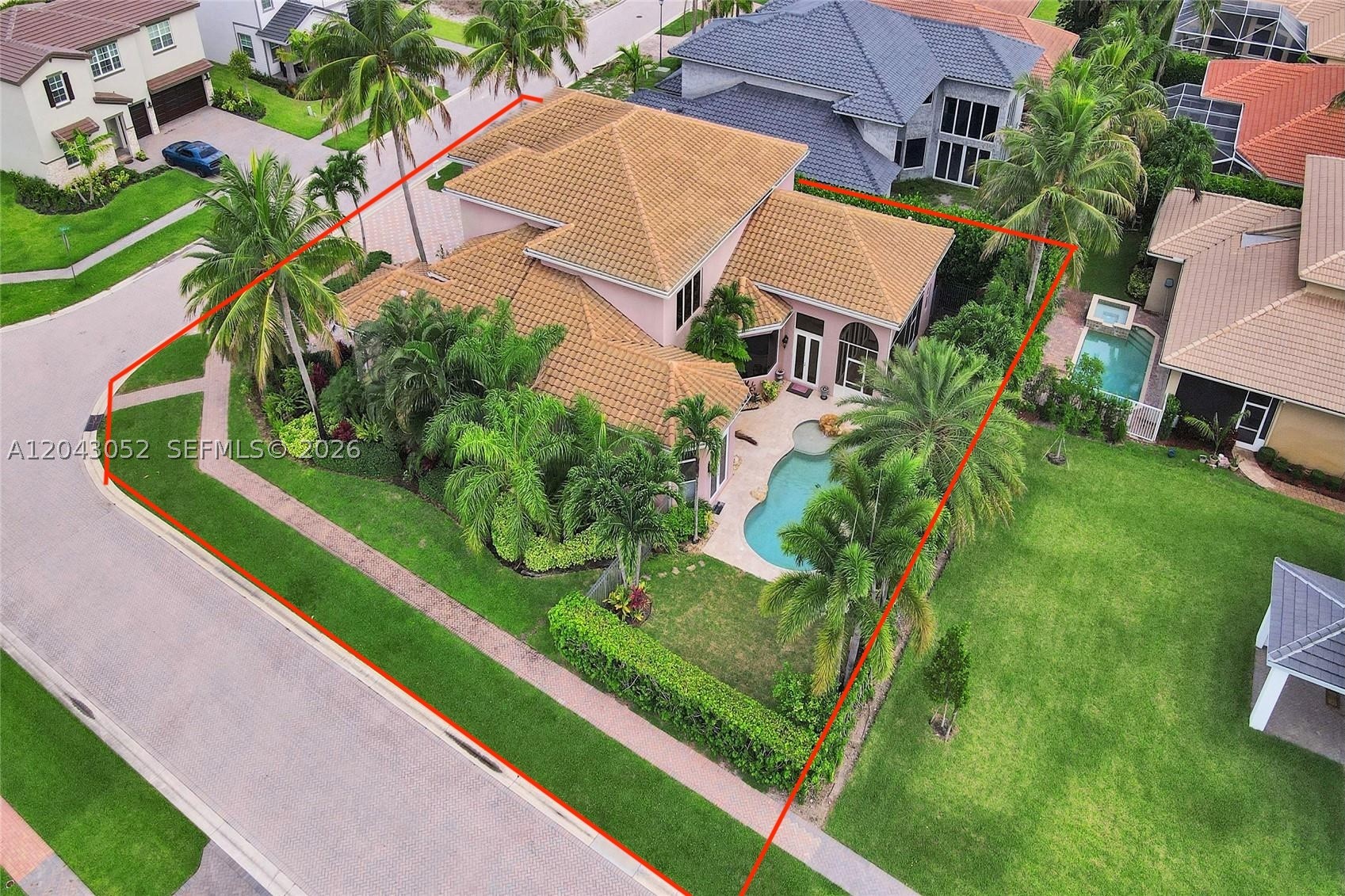 main property photo 33