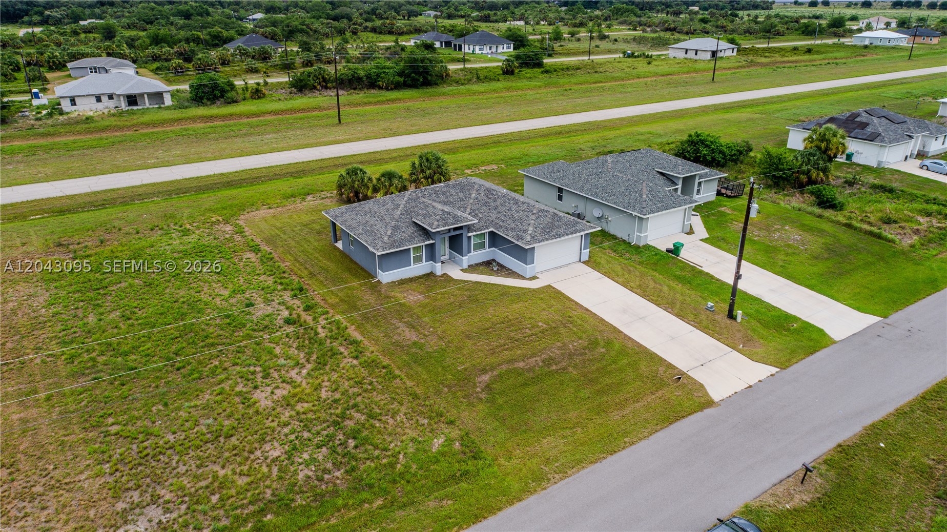 main property photo 29
