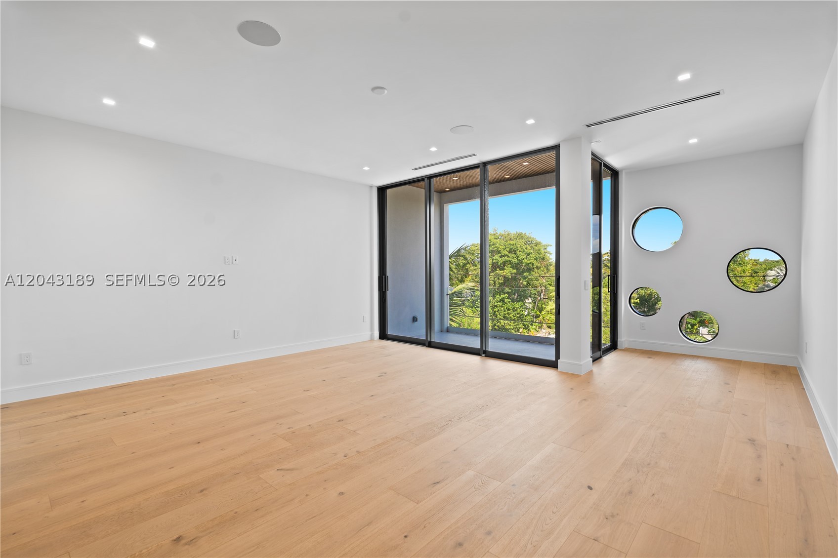 main property photo 74