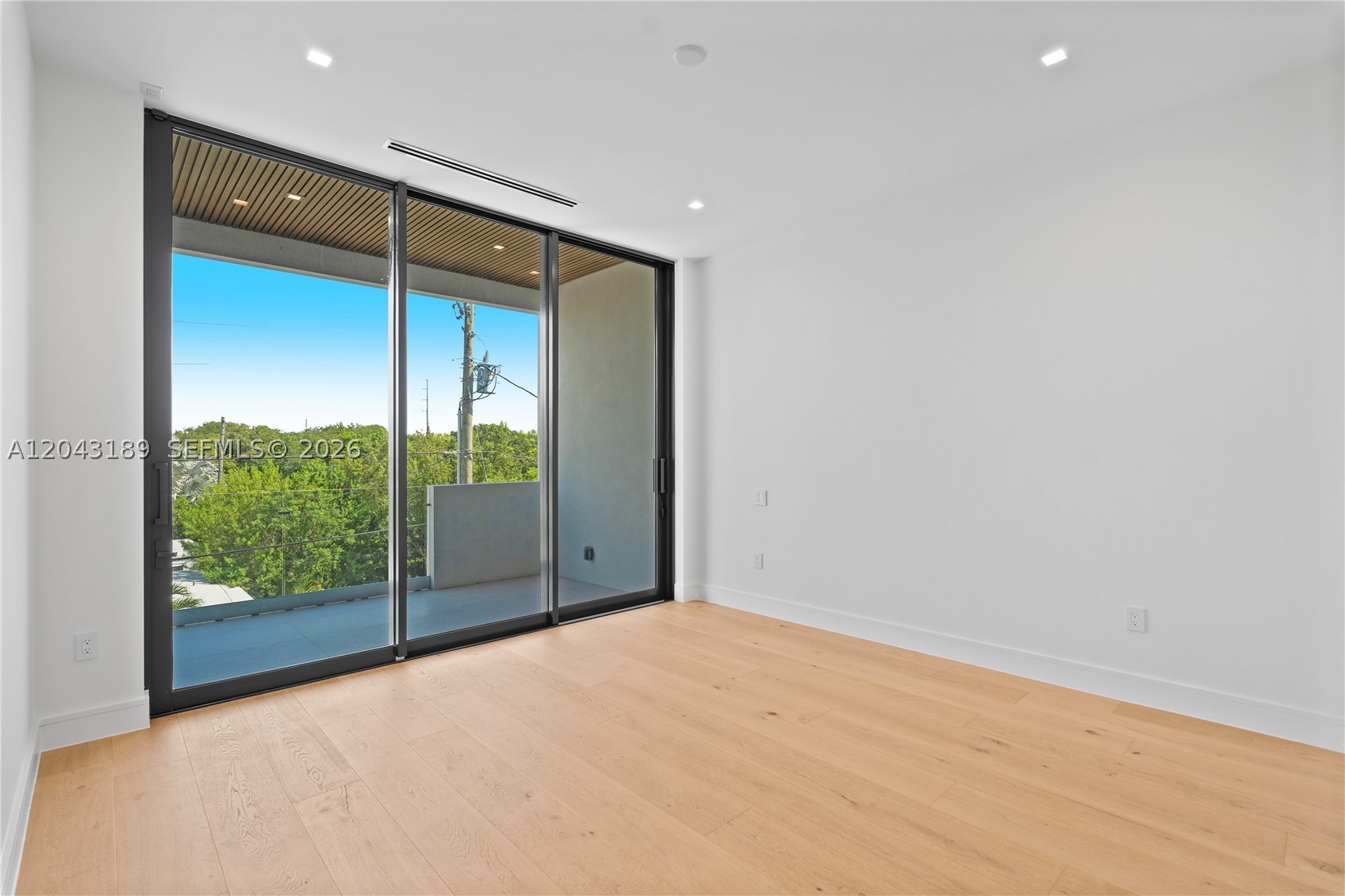 main property photo 94