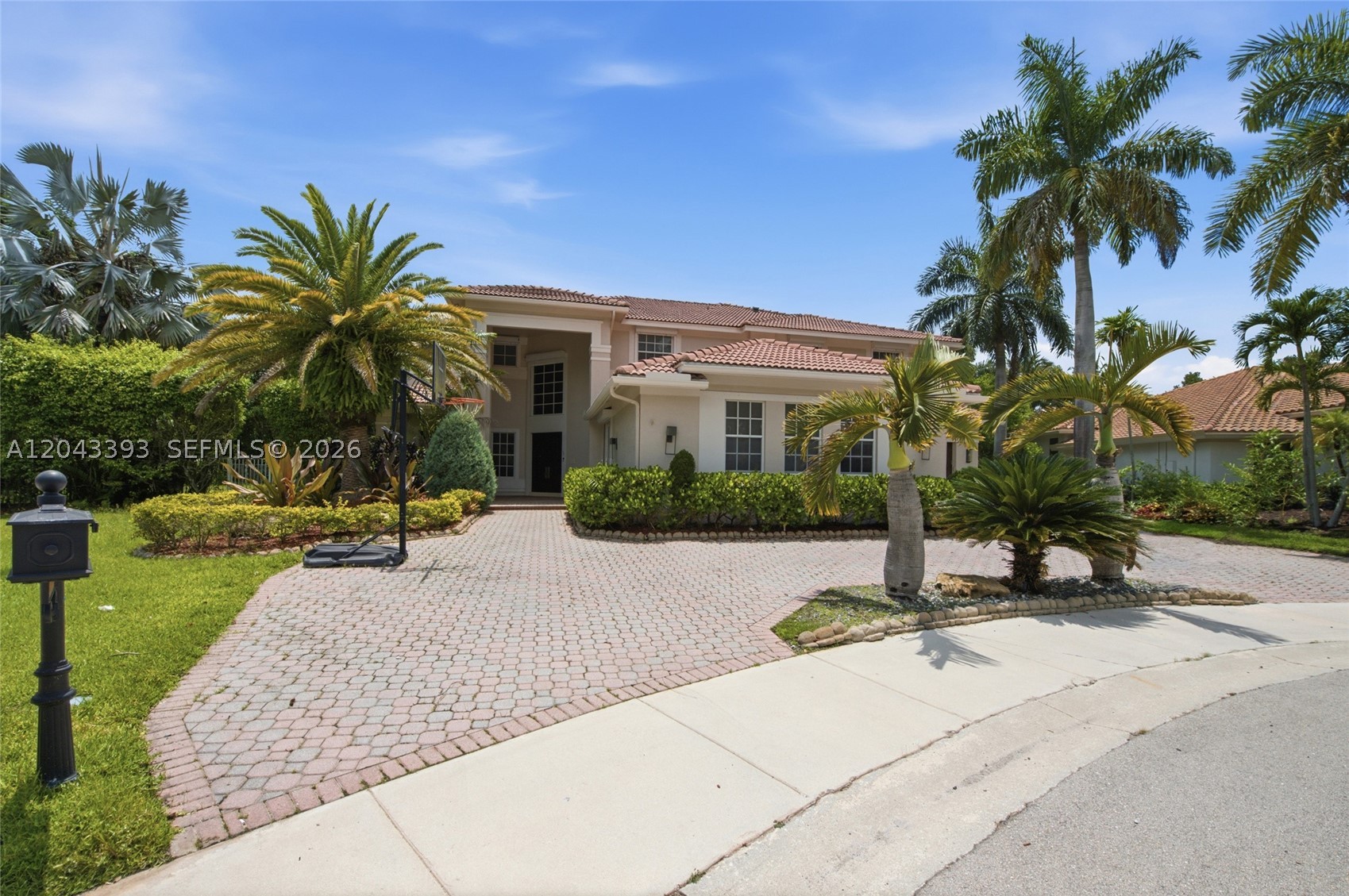 main property photo 39