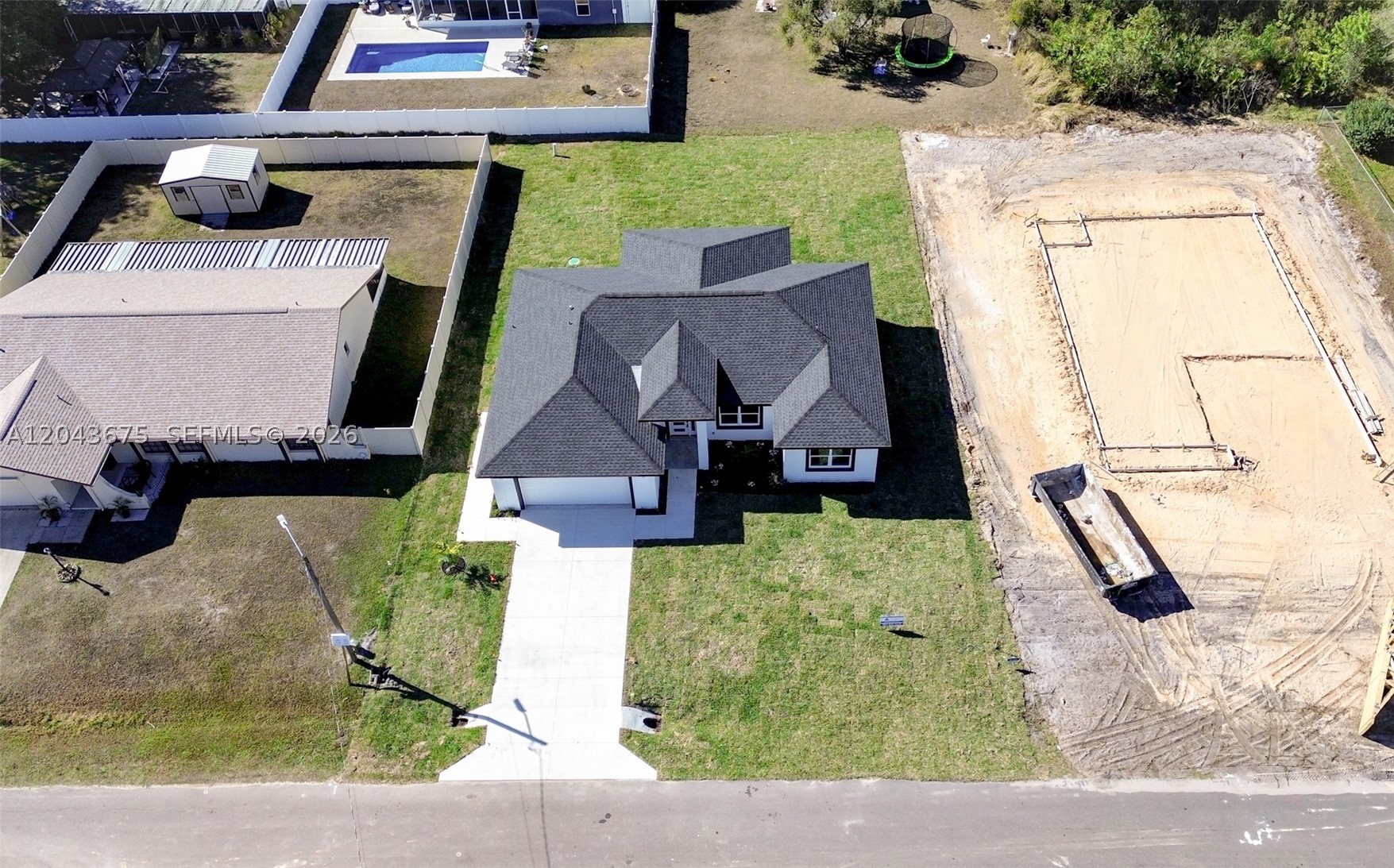 main property photo 3