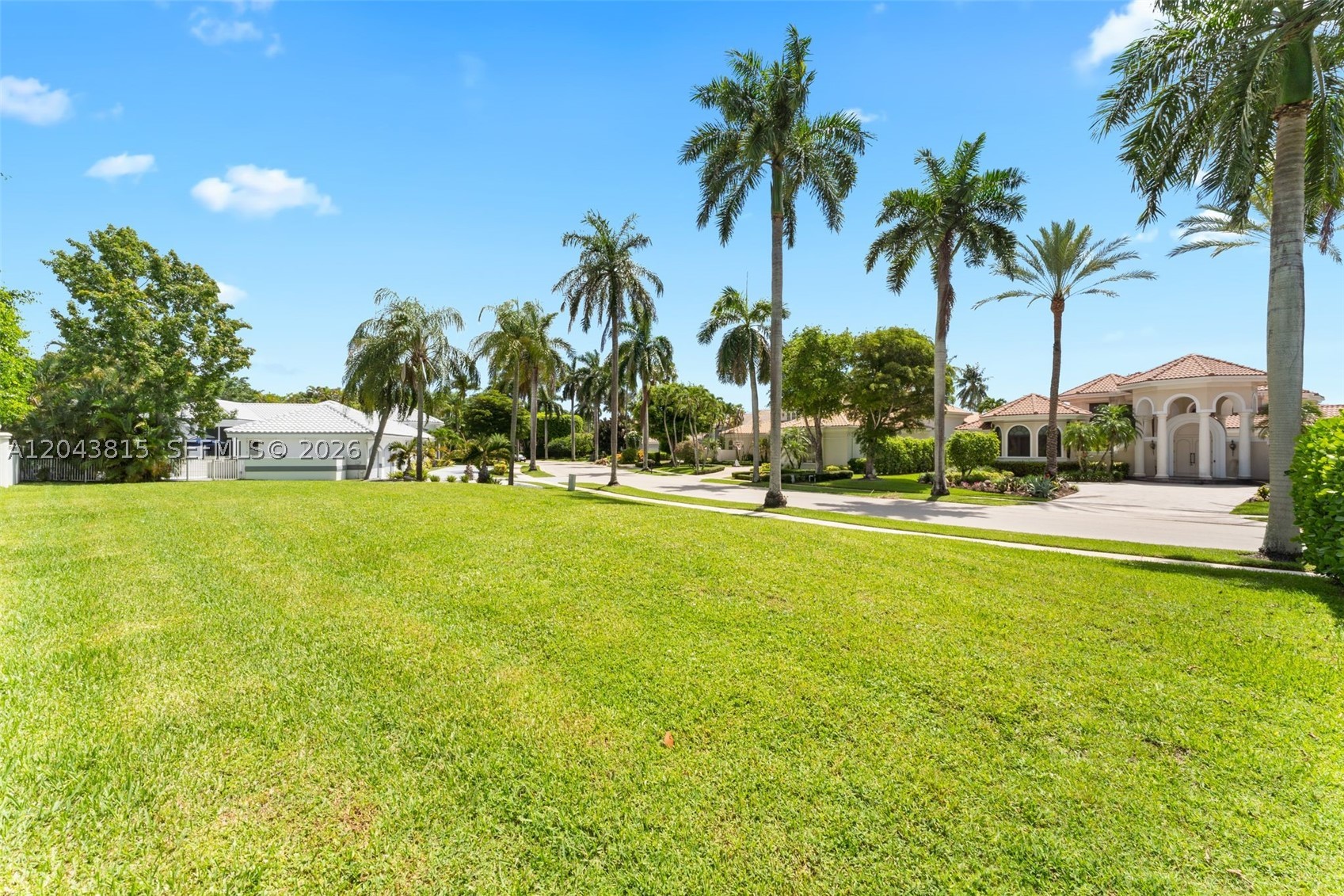 main property photo 30