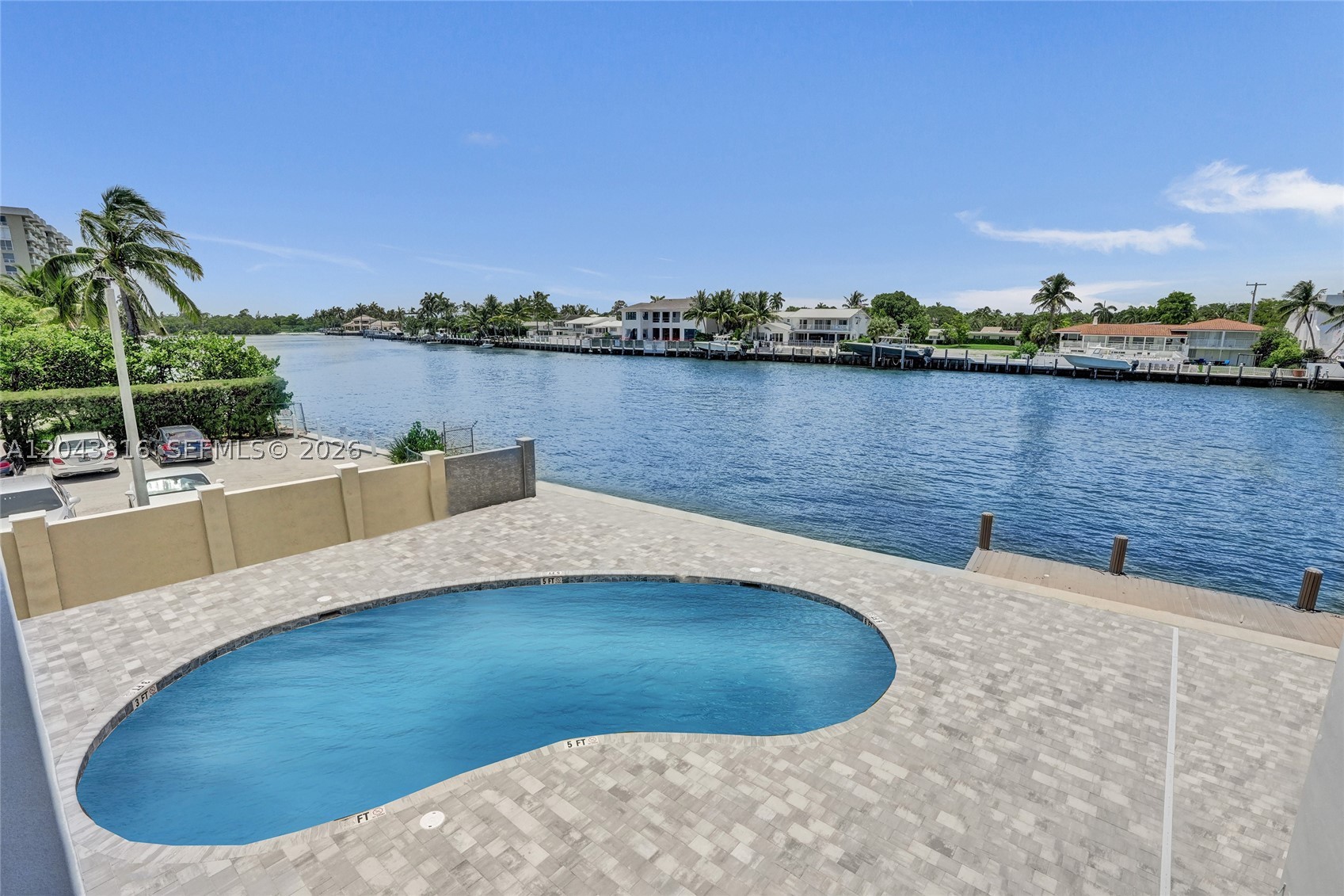 main property photo 20