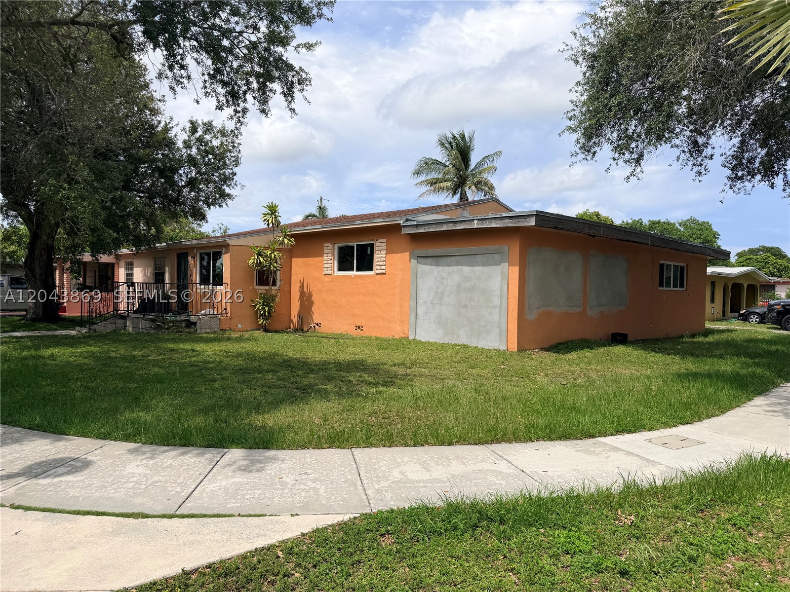 main property photo 0