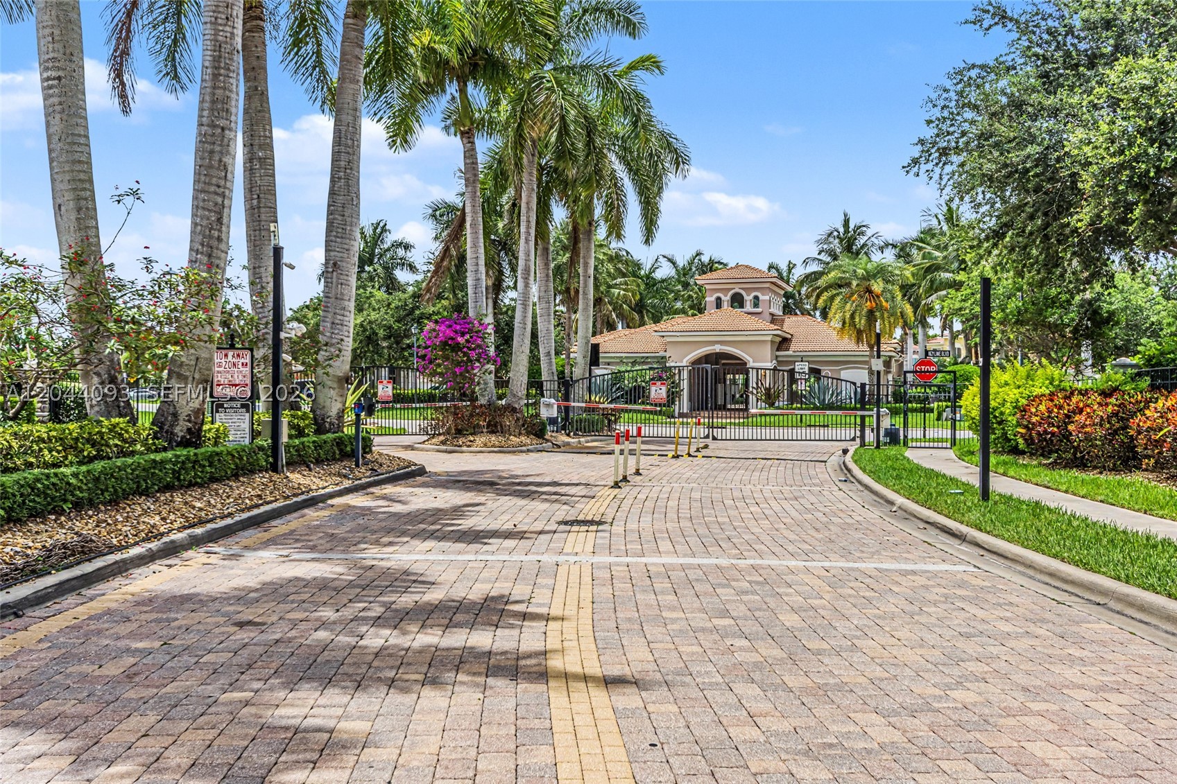 main property photo 41