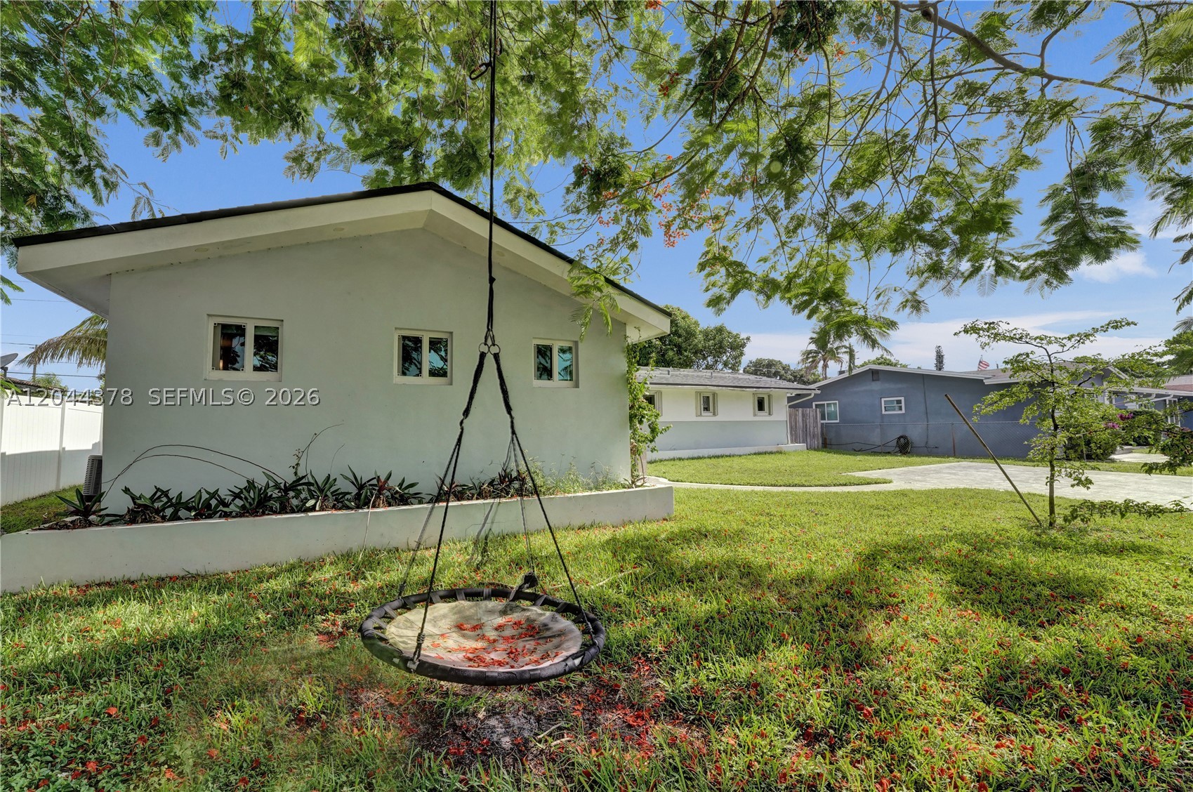 main property photo 60