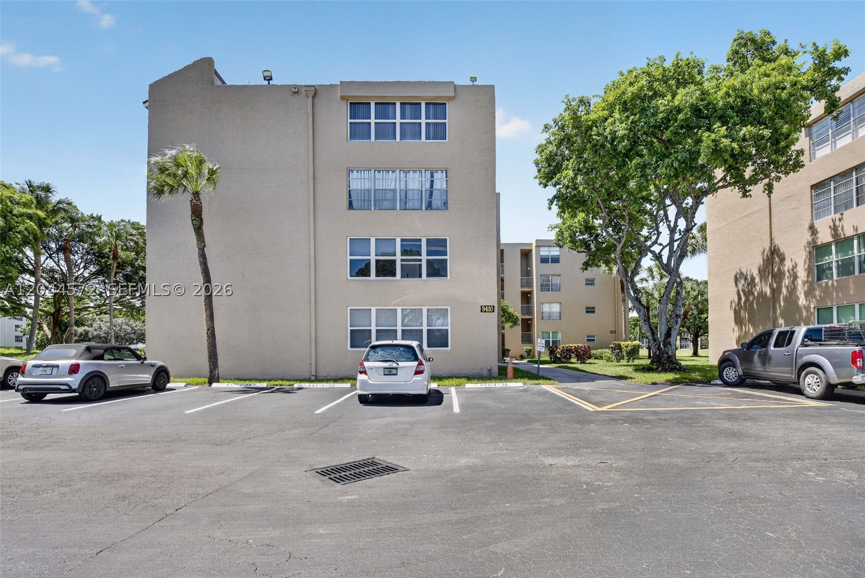 main property photo 32