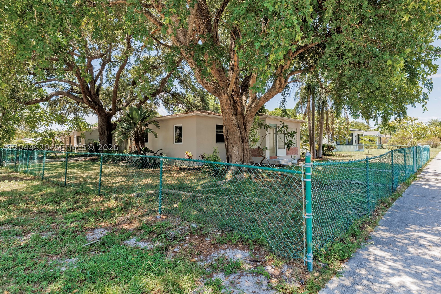 main property photo 31