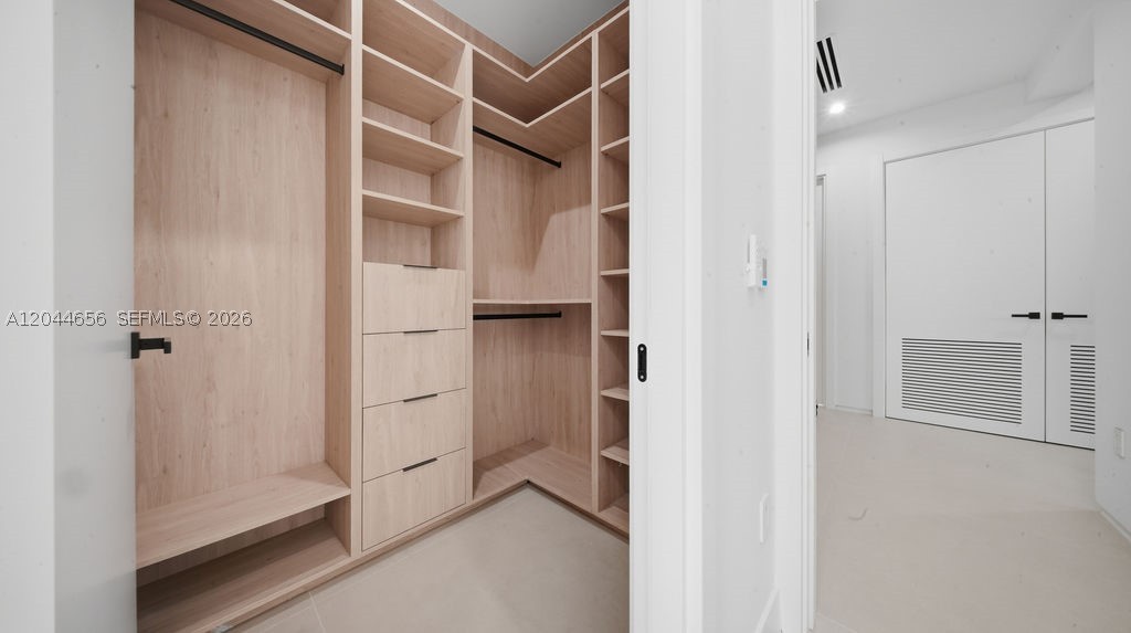 main property photo 77