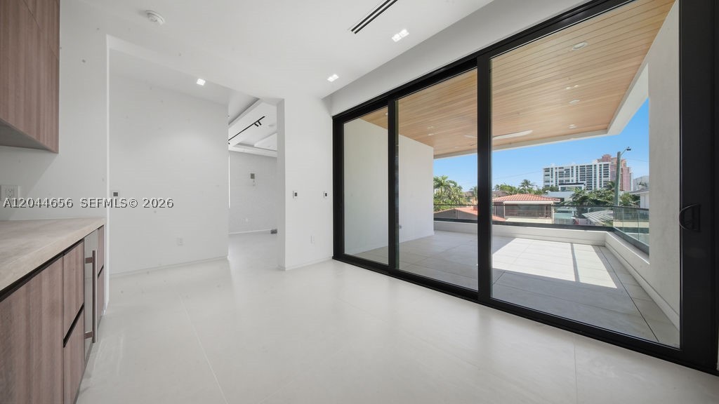 main property photo 88