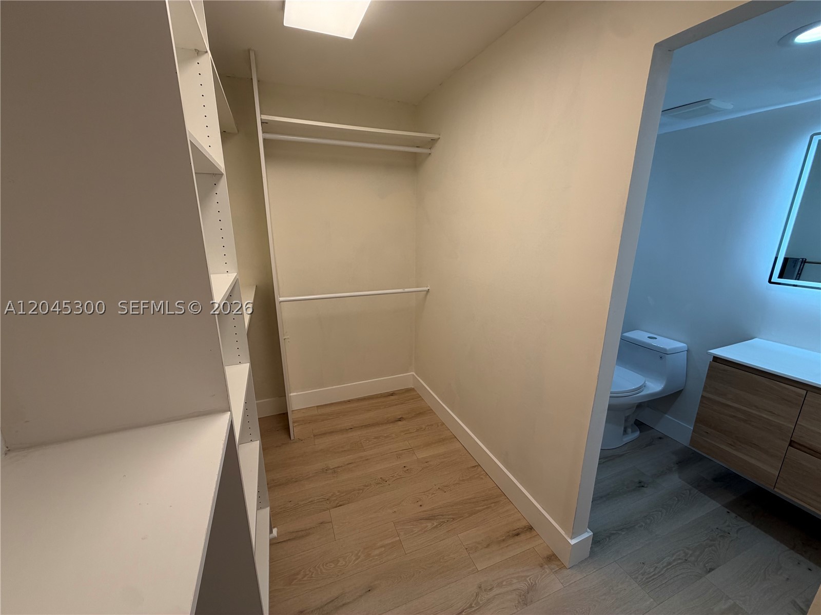 property viewer photo 18