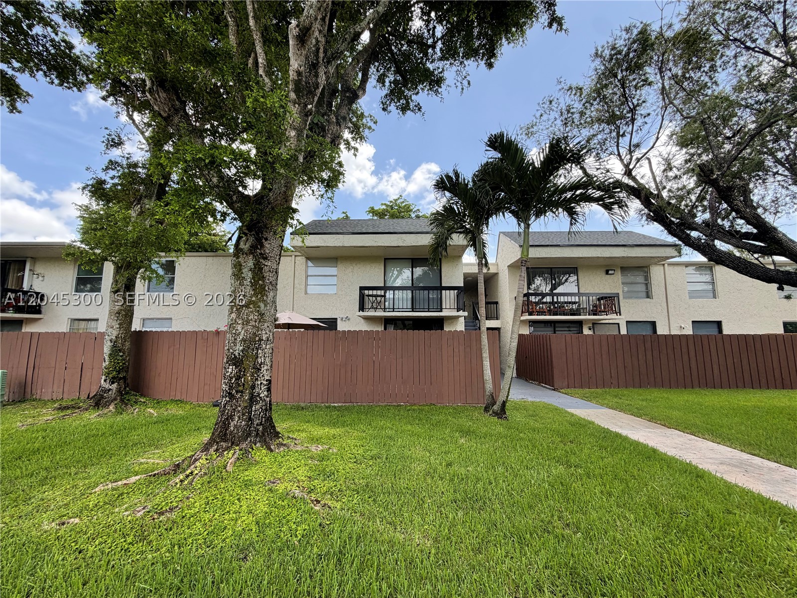property viewer photo 21