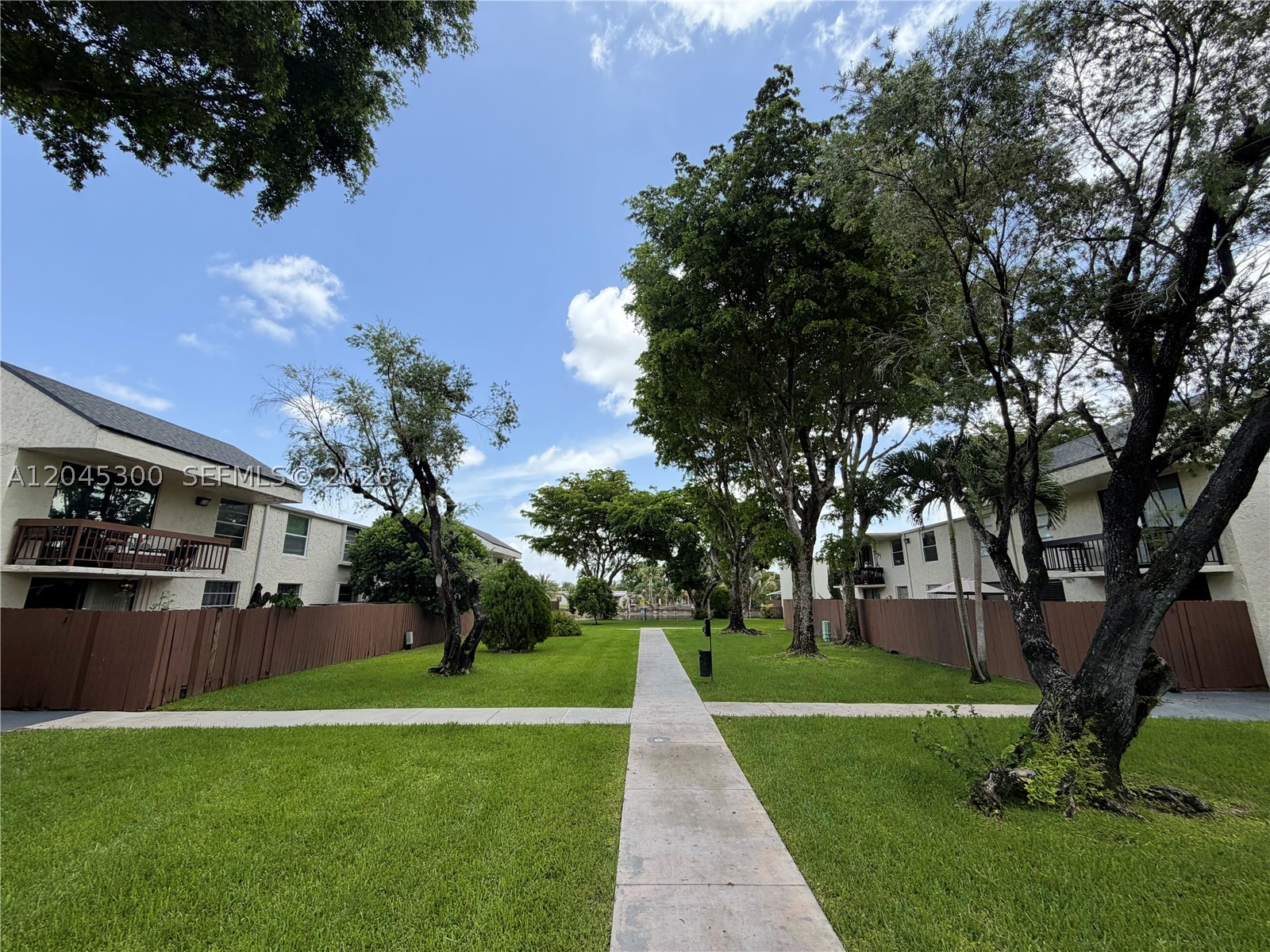 property viewer photo 24