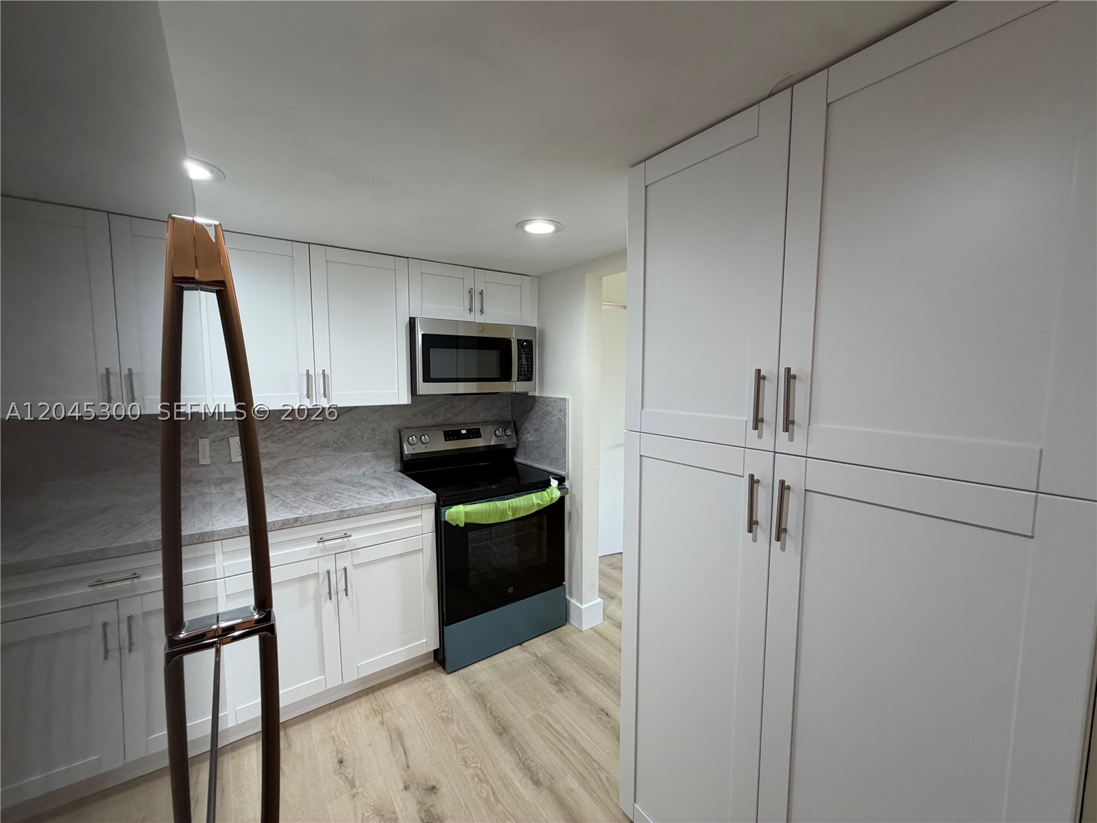 property viewer photo 3