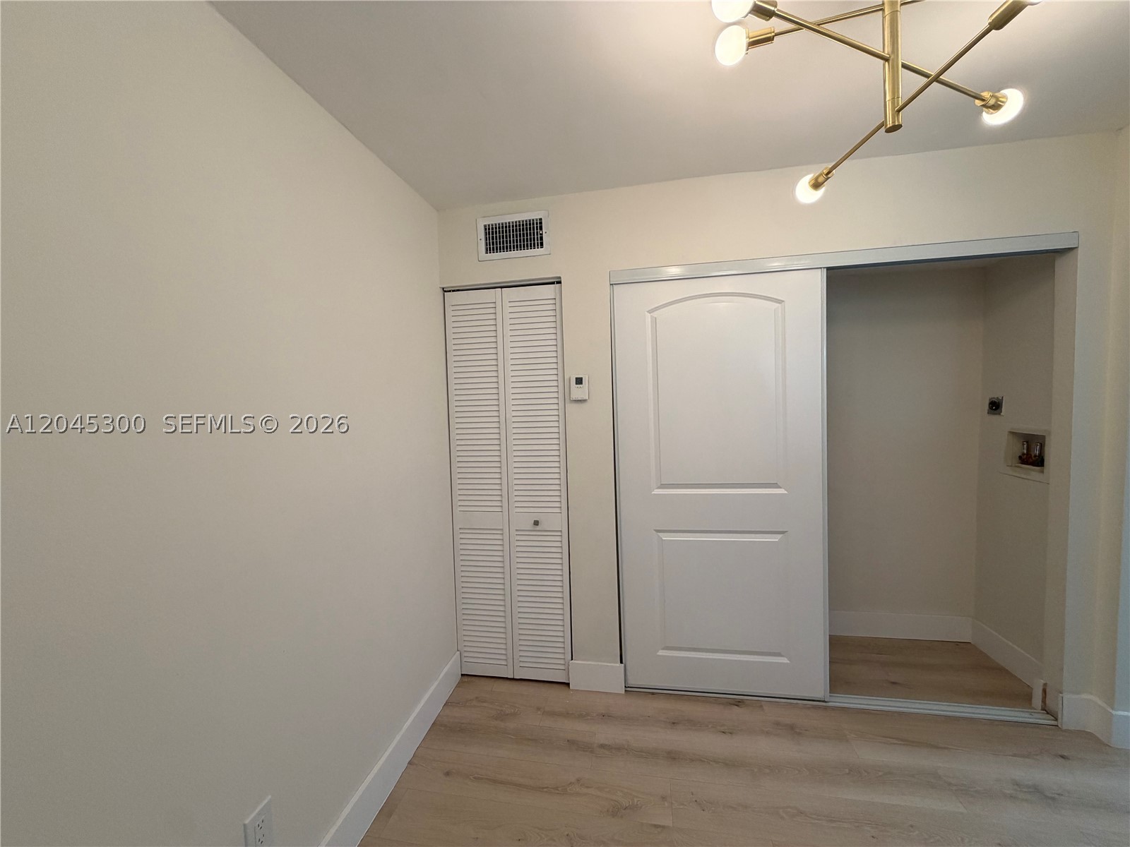 property viewer photo 8
