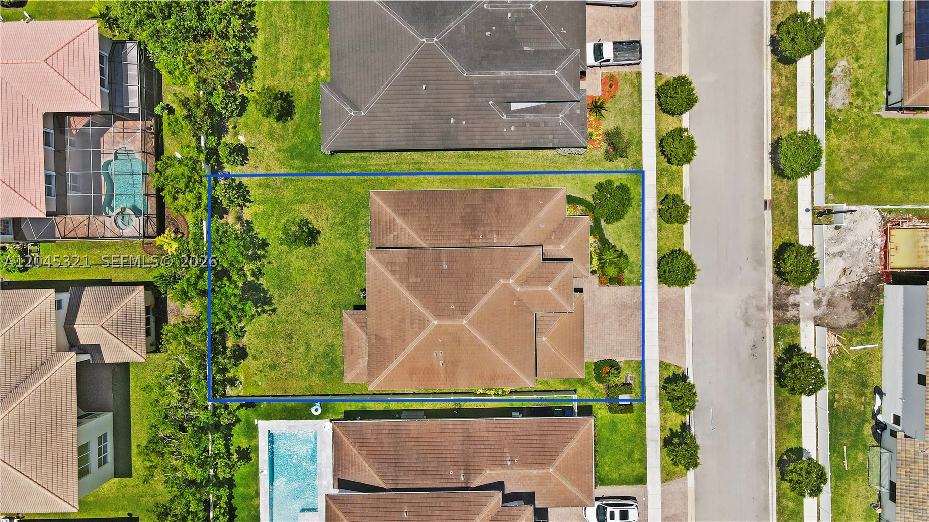 main property photo 35