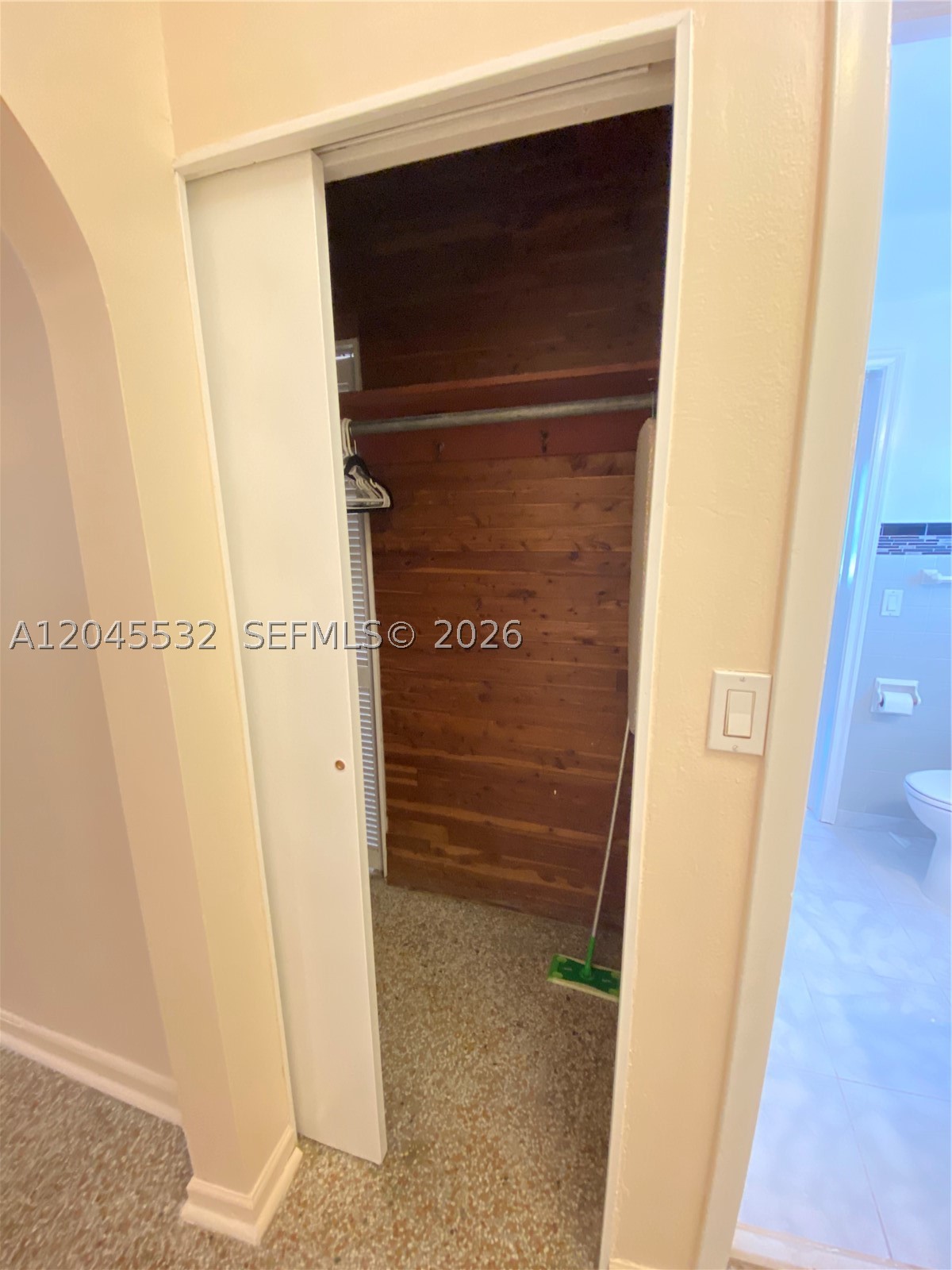 property viewer photo 12