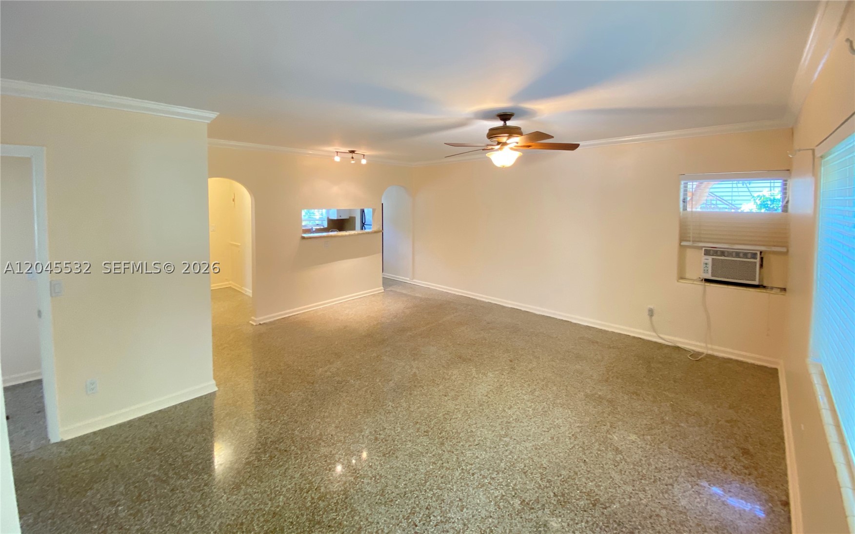 property viewer photo 2