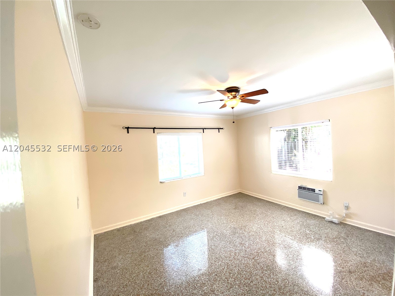 property viewer photo 7