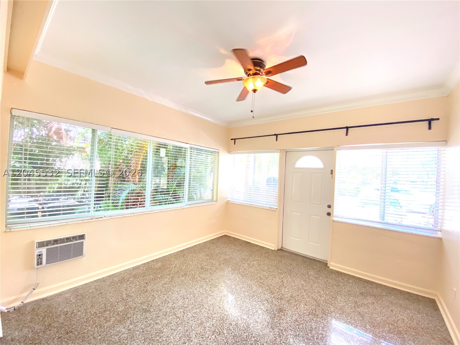 property viewer photo 8