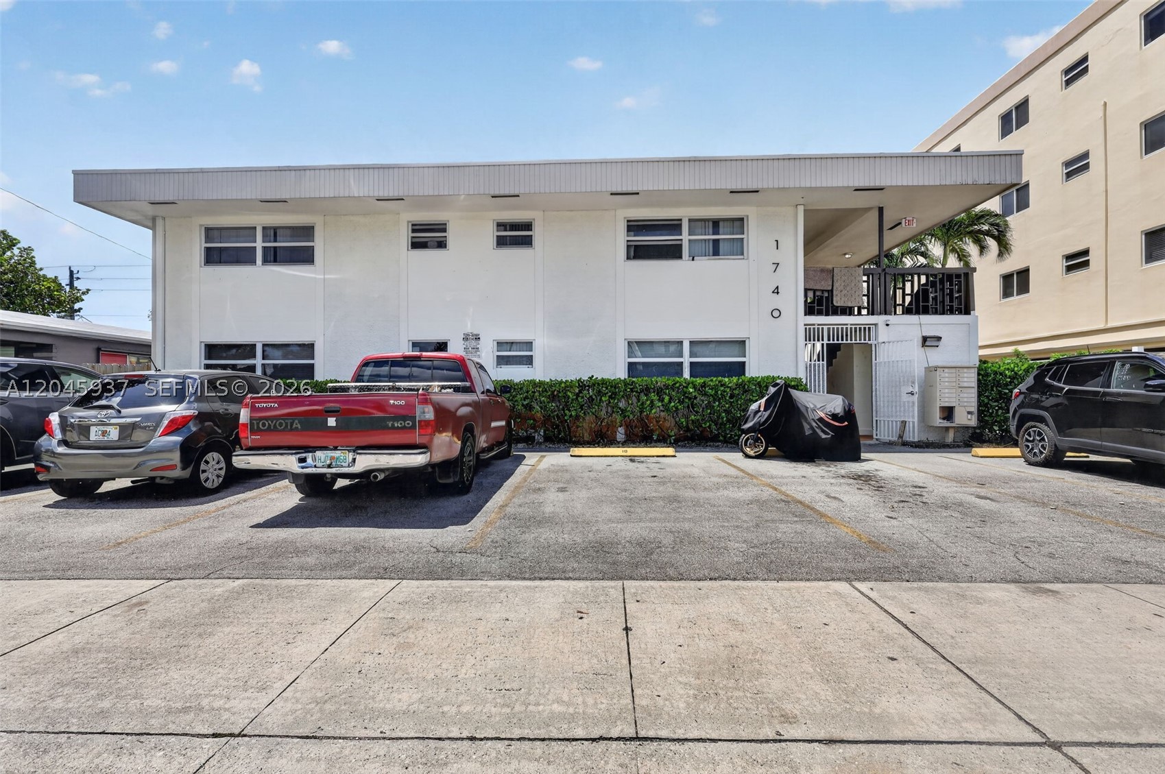 main property photo 19