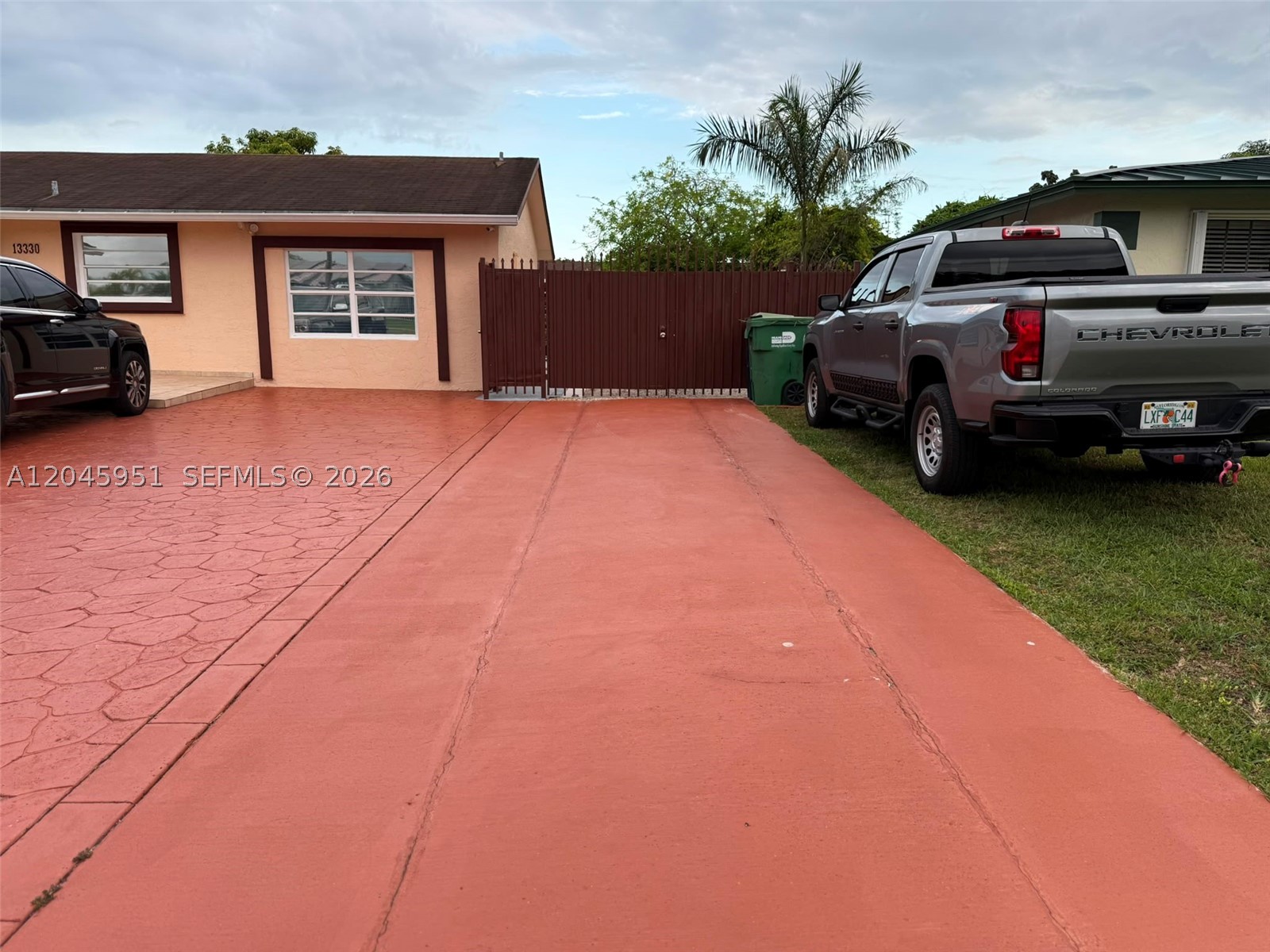 main property photo 0