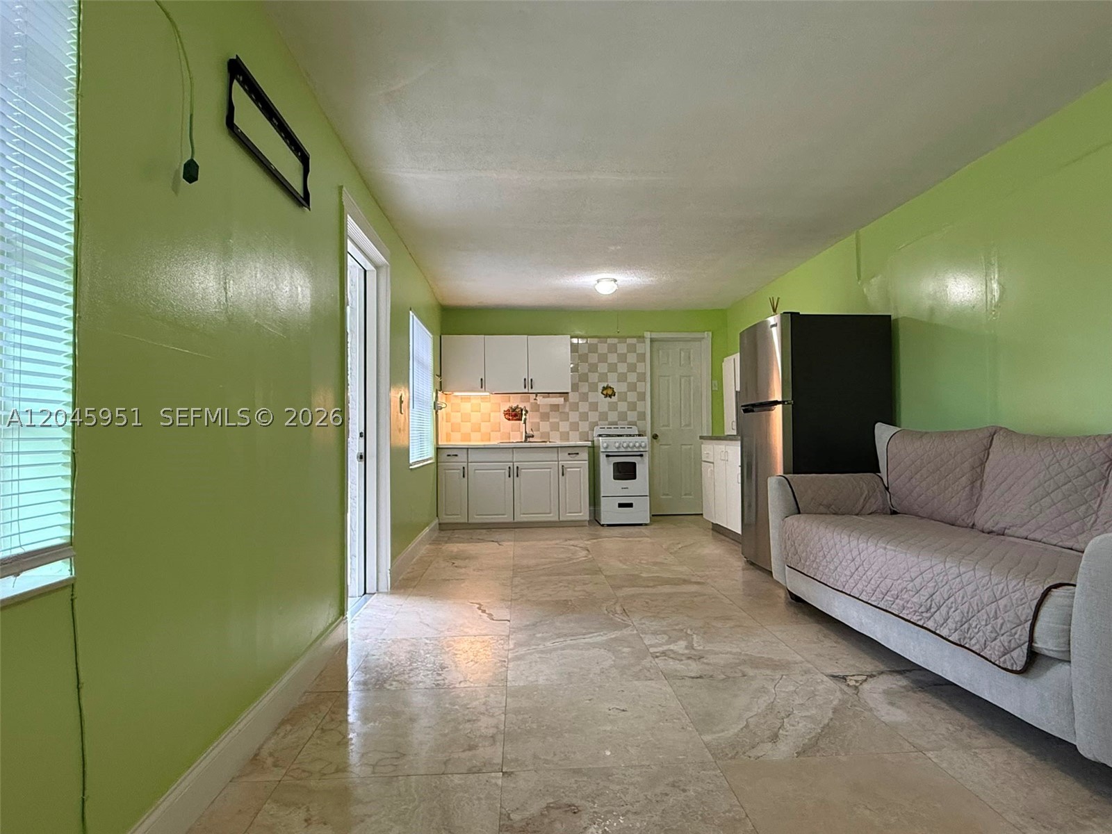 property viewer photo 1