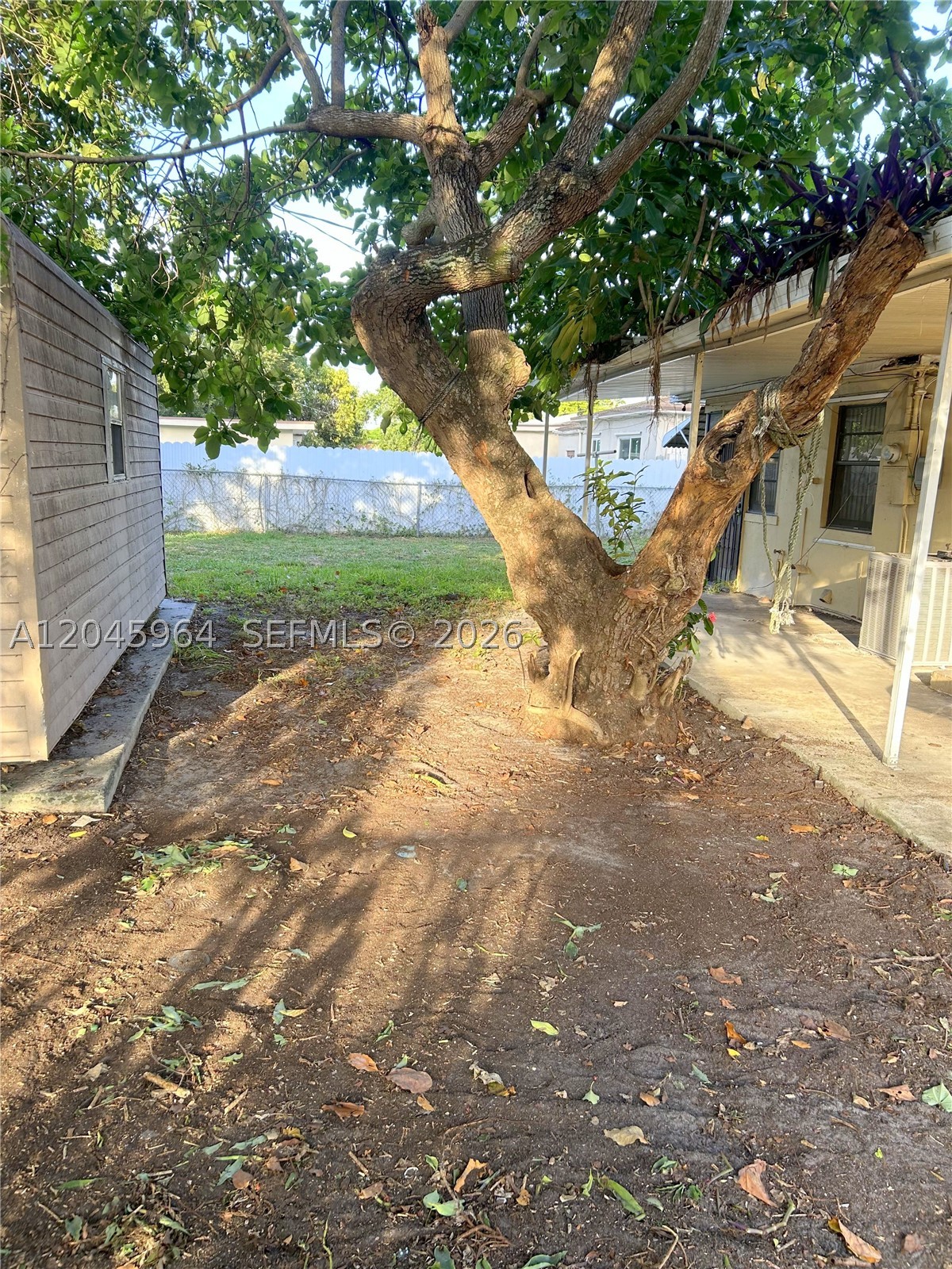 main property photo 23