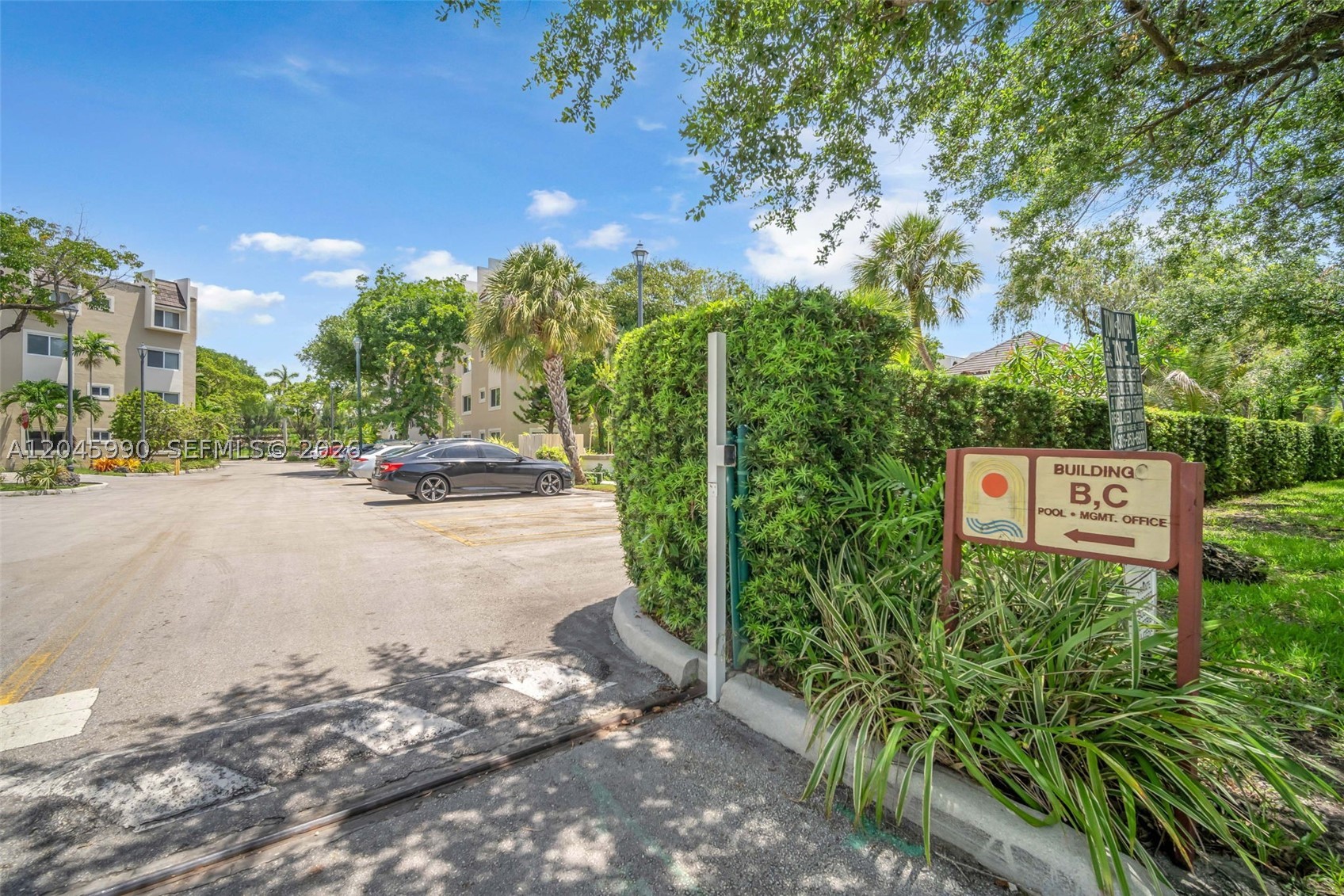main property photo 40