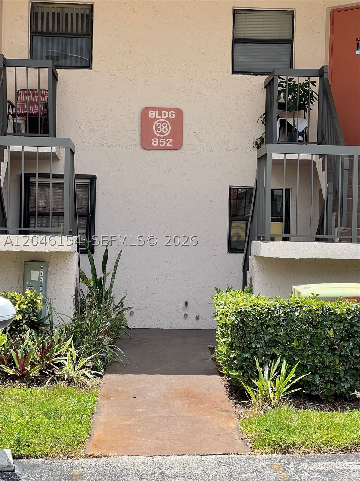 property viewer photo 10