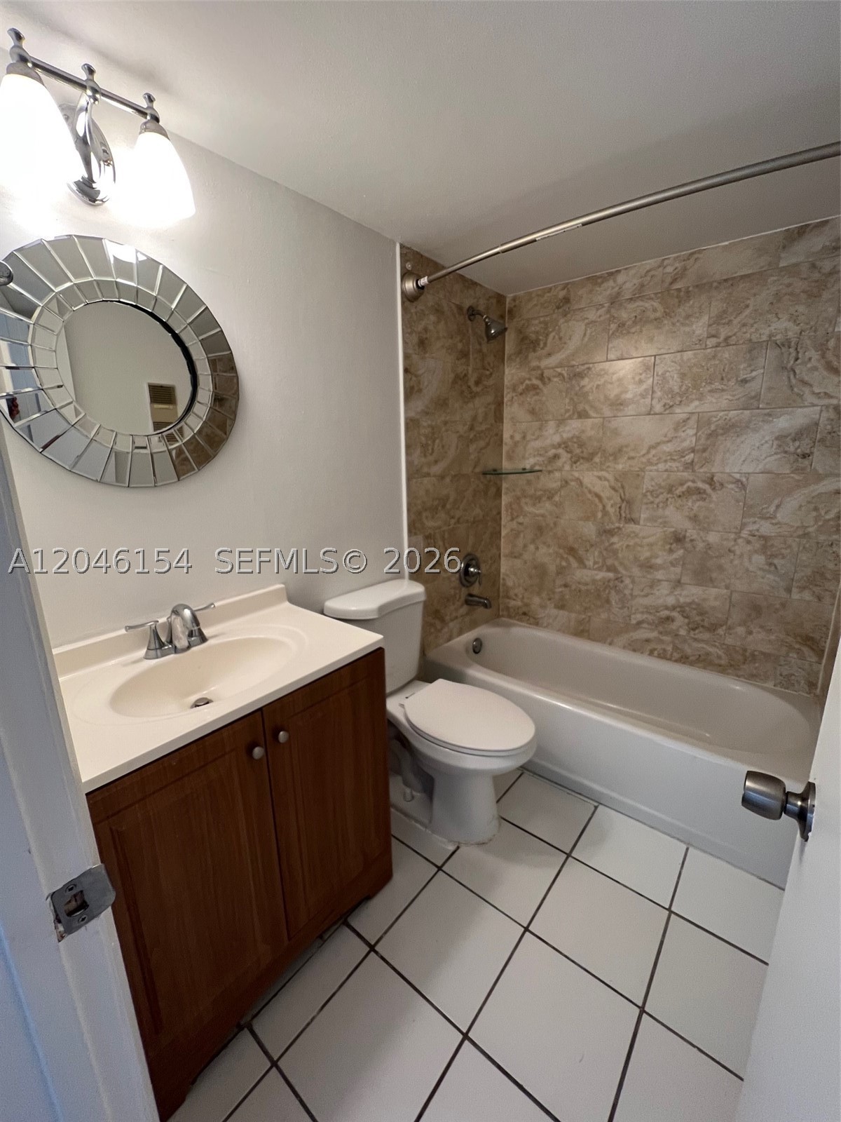property viewer photo 5