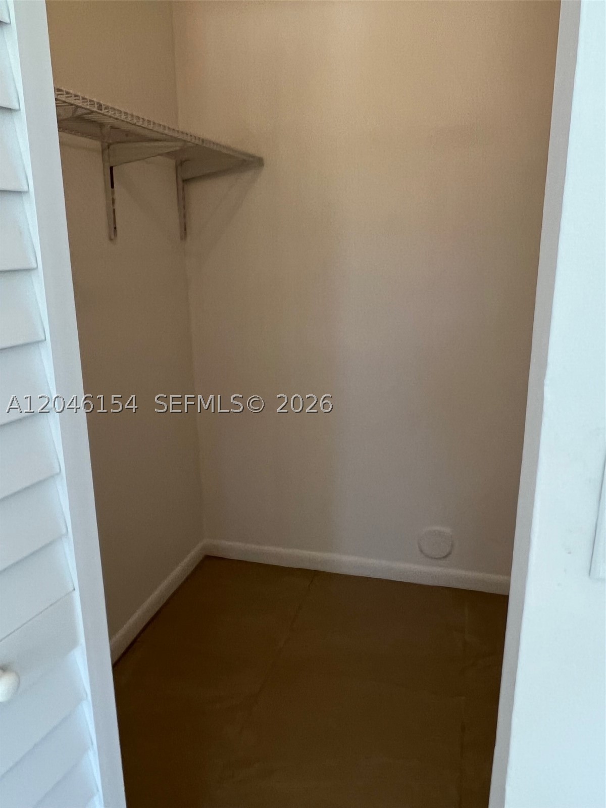 property viewer photo 7
