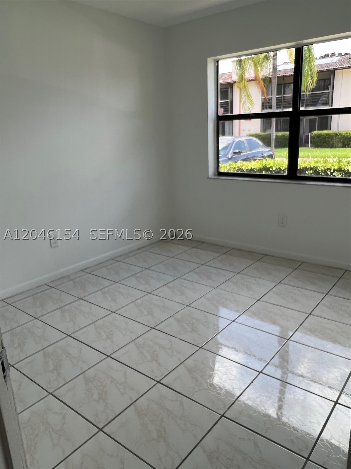 property viewer photo 8
