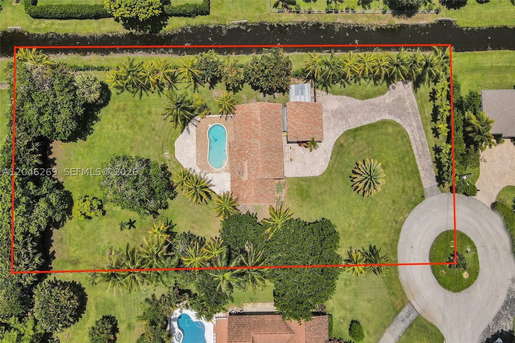 main property photo 31