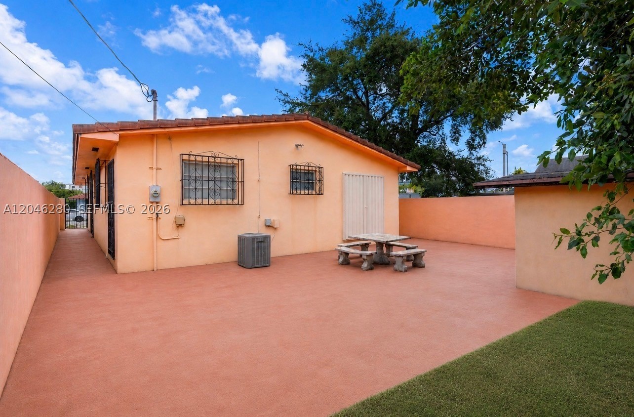 main property photo 18