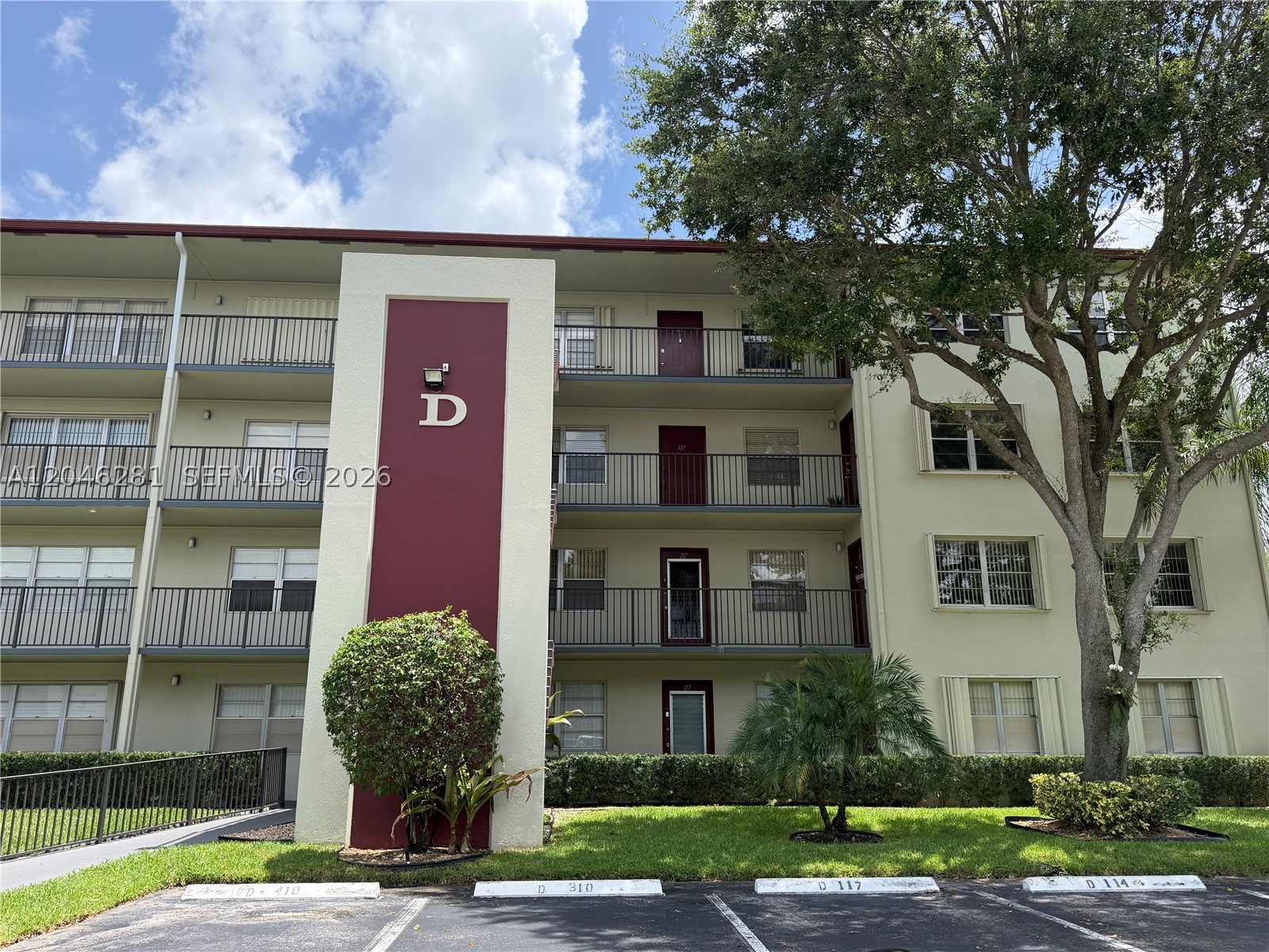main property photo 12