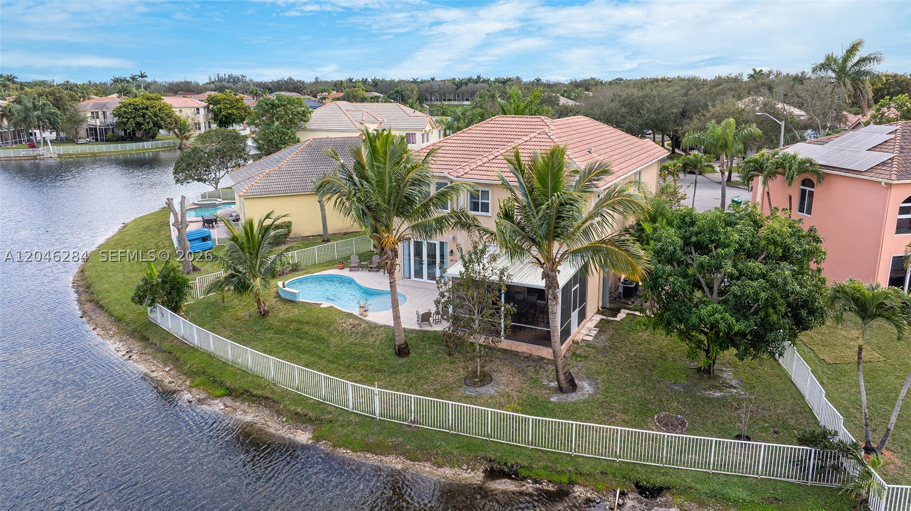 main property photo 37