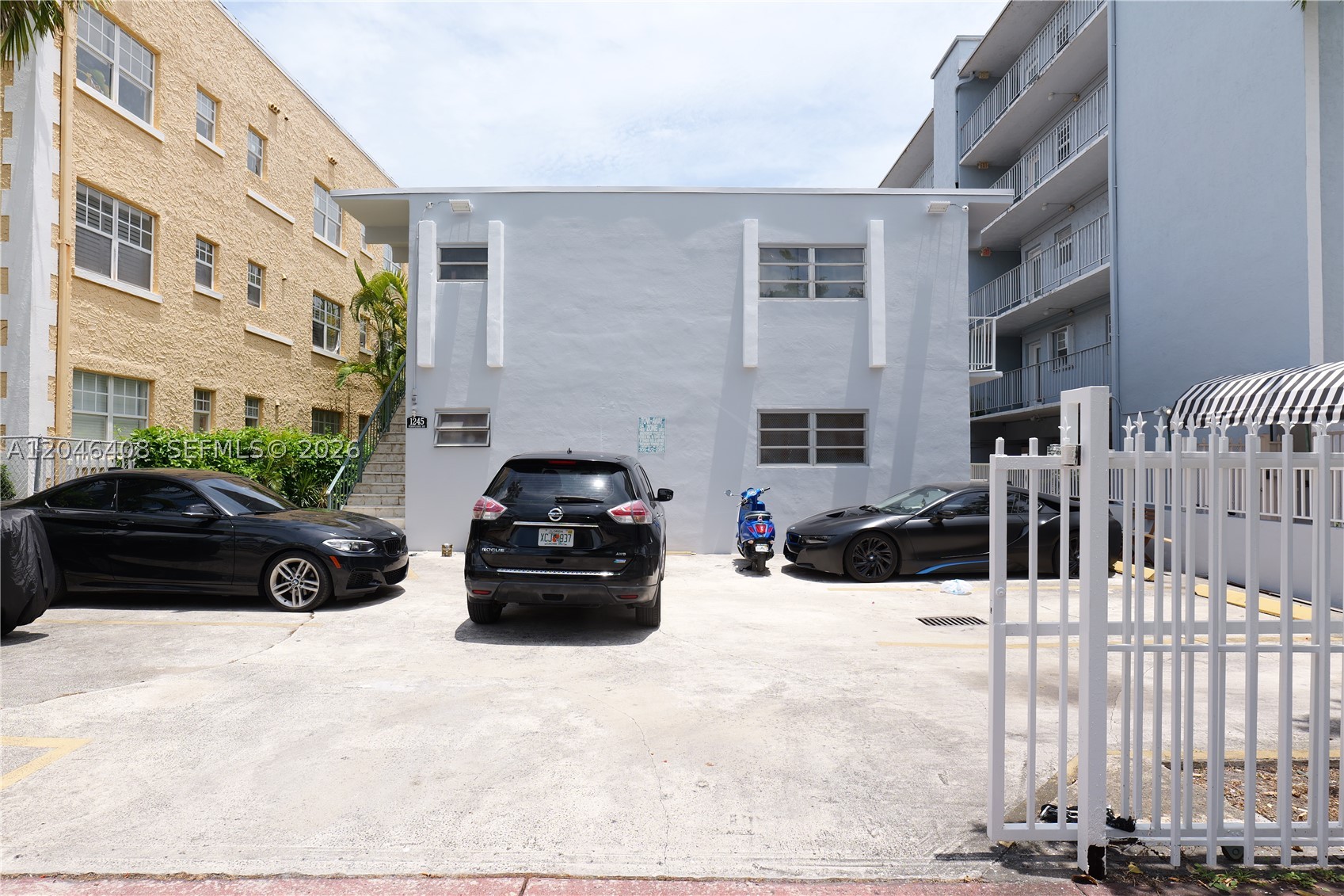 main property photo 8