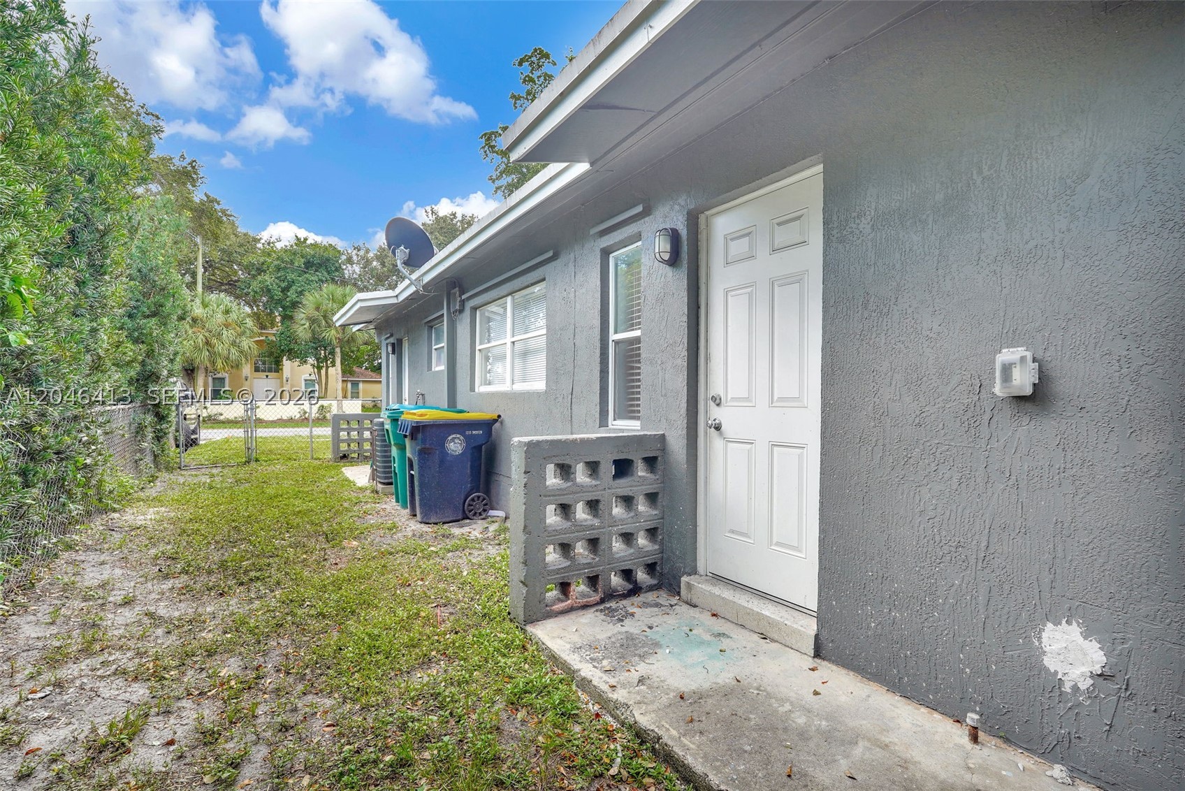 main property photo 33