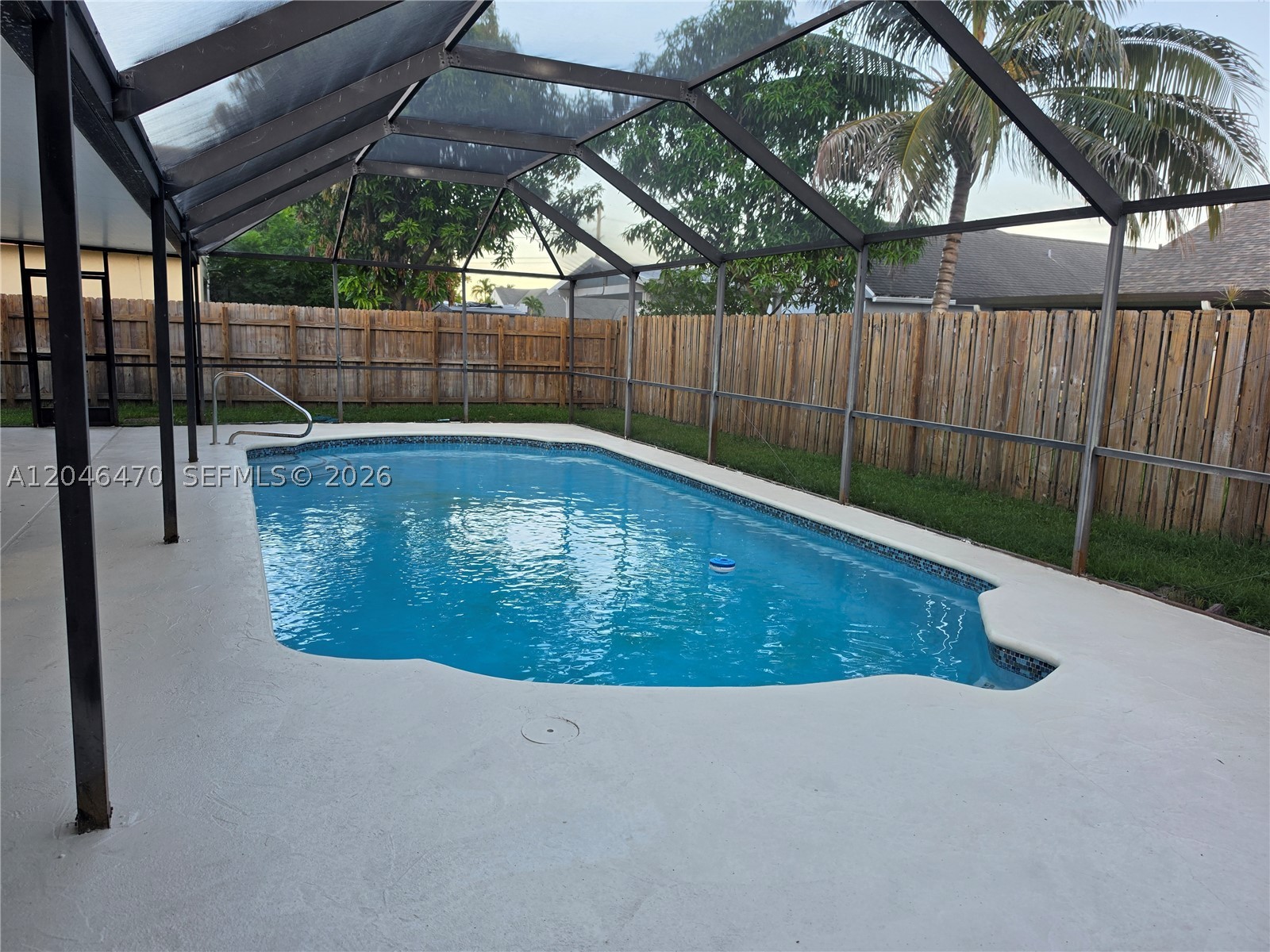 main property photo 18